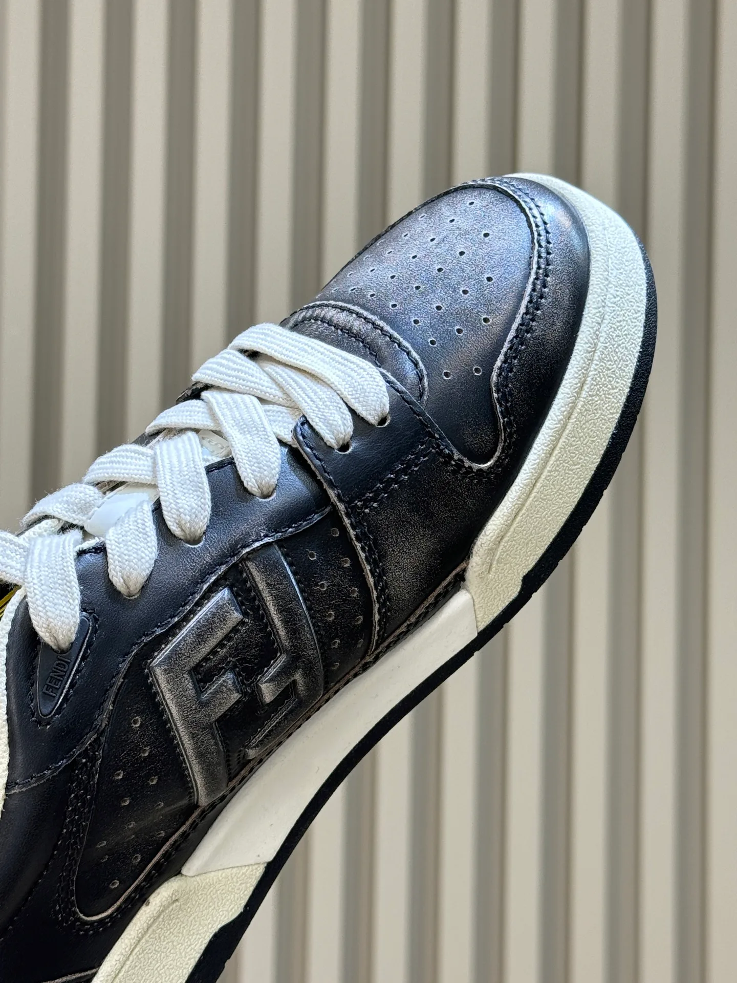 Women's Sneakers FENDI 18073181