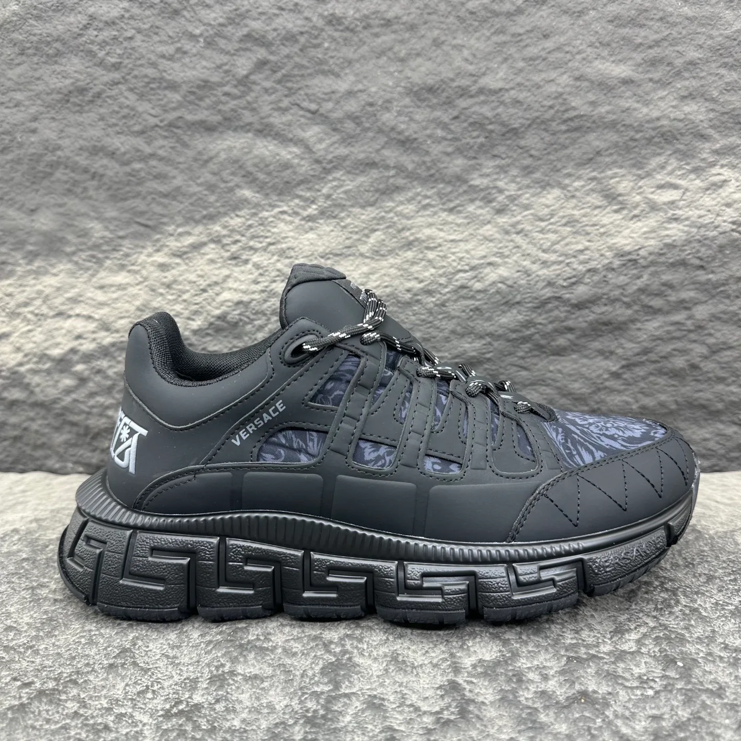 Men's Sneakers VERSACE 18154141