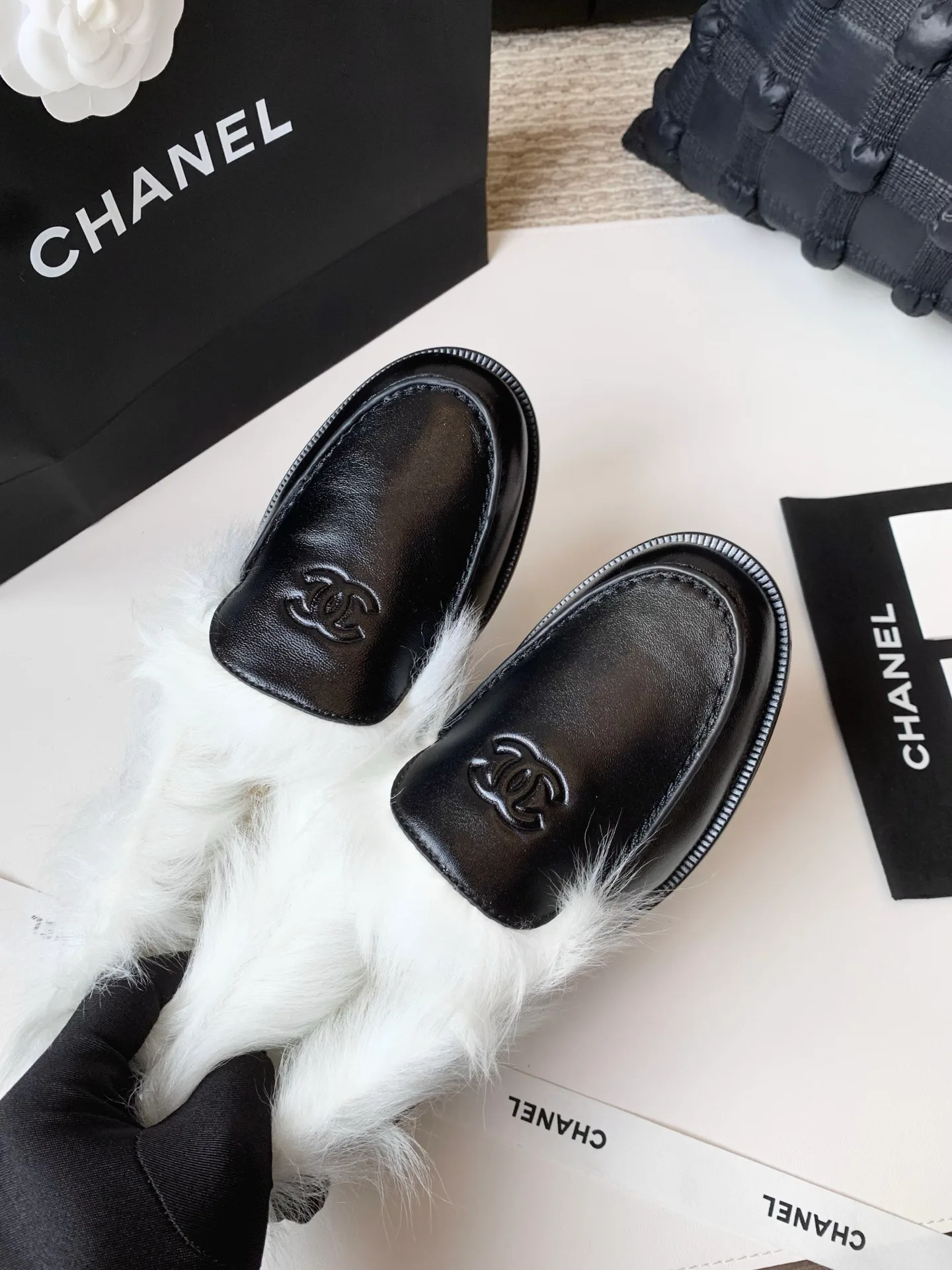 Women's Loafers And Moccasins CHANEL 18424300