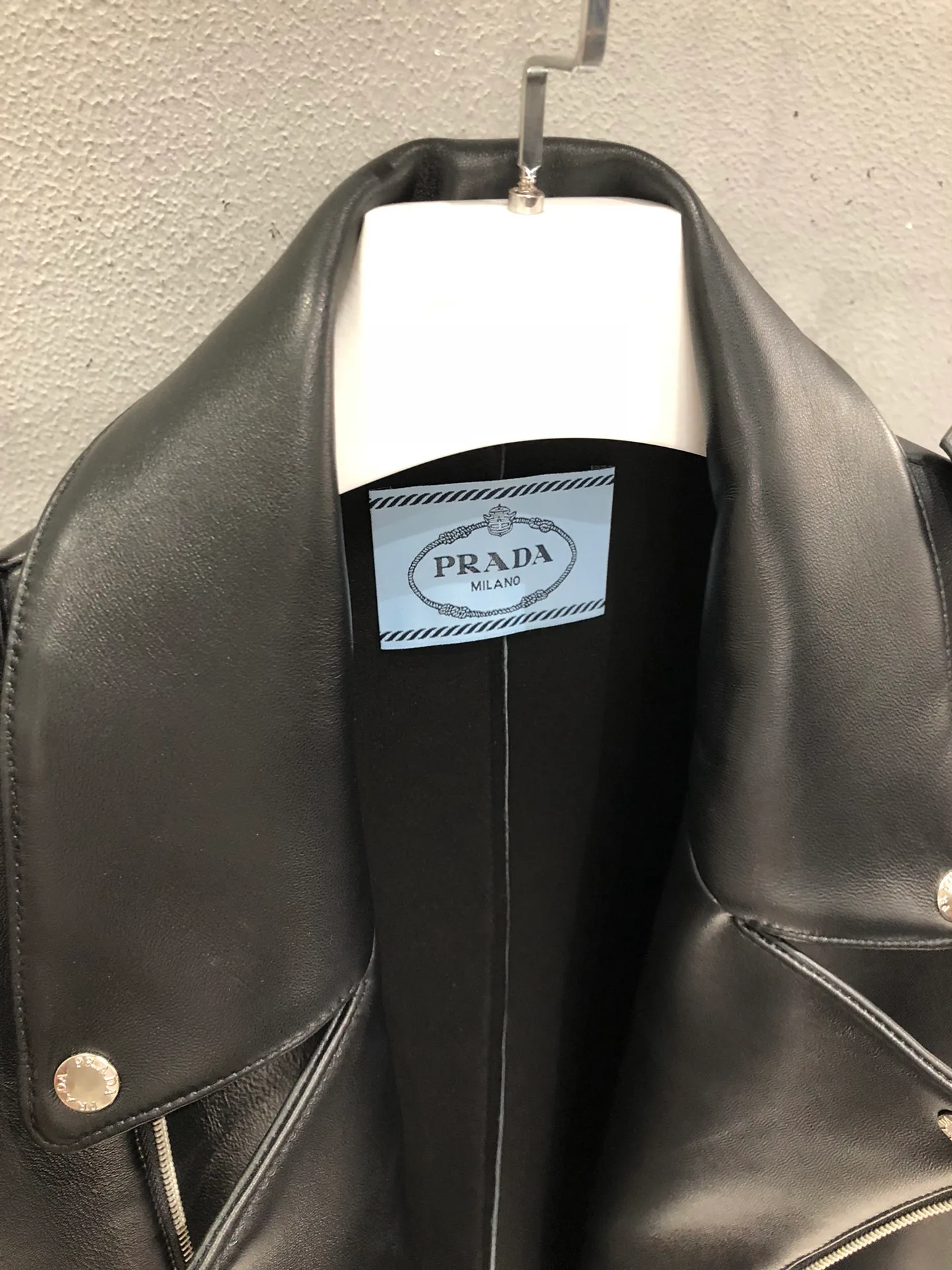 Women's Leather Jackets And Sheepskin Coats PRADA 18090499