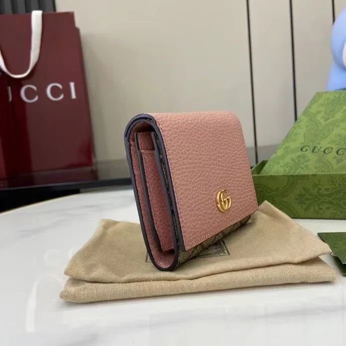 Women's Clutches GUCCI 18463181