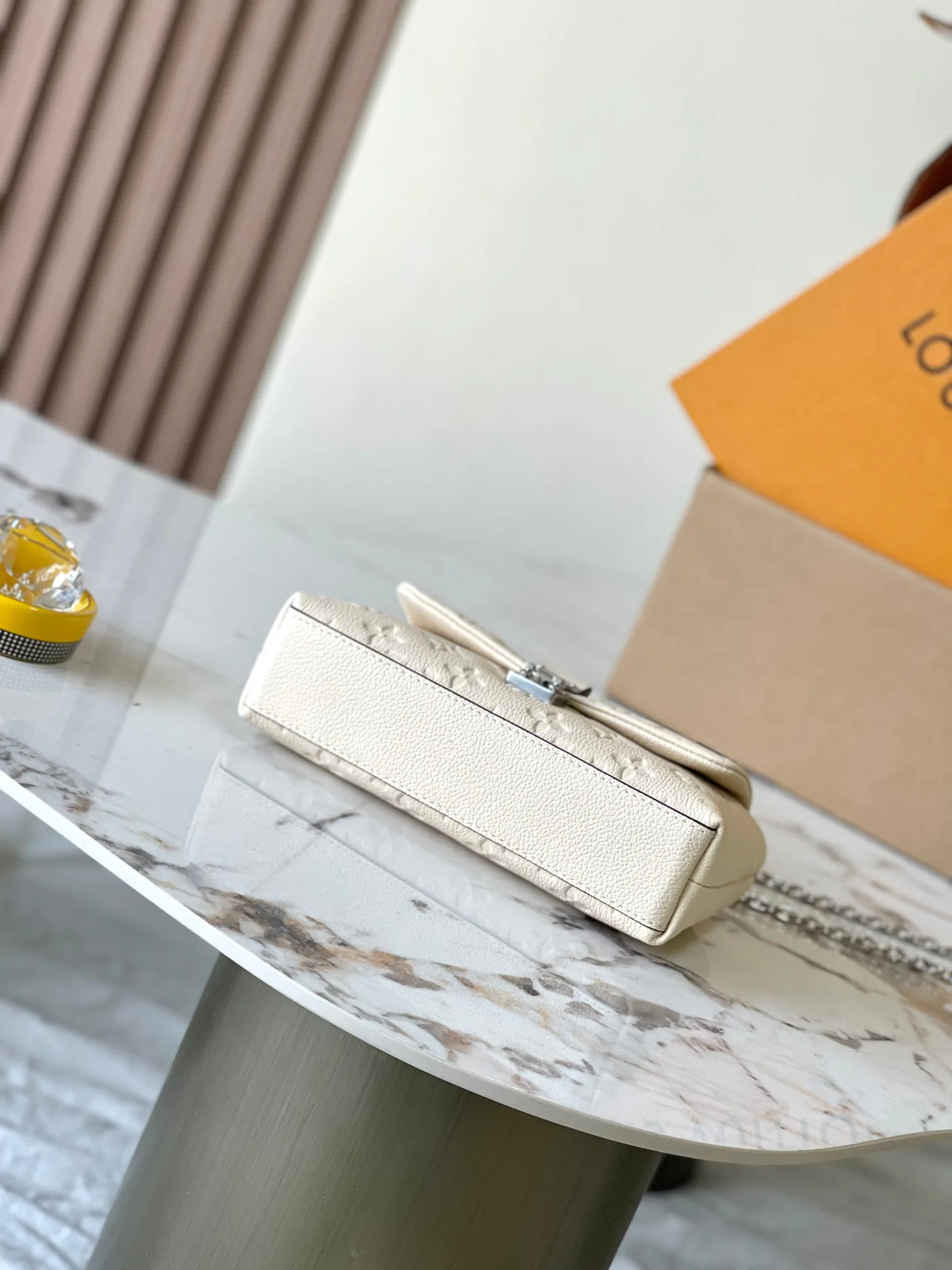 Классические Сумки Женские Louis Vuitton 18627719