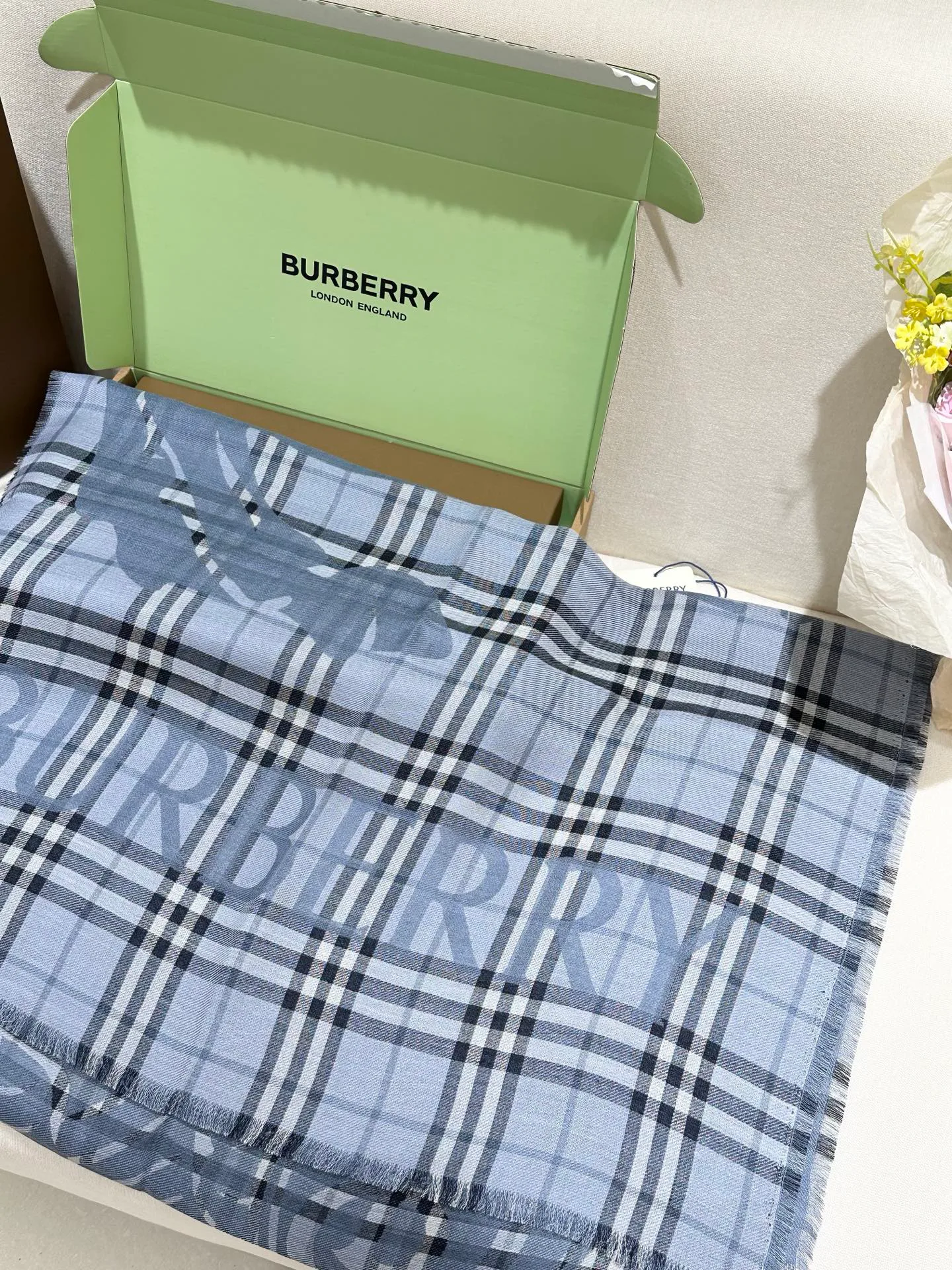 Scarves BURBERRY 17991554