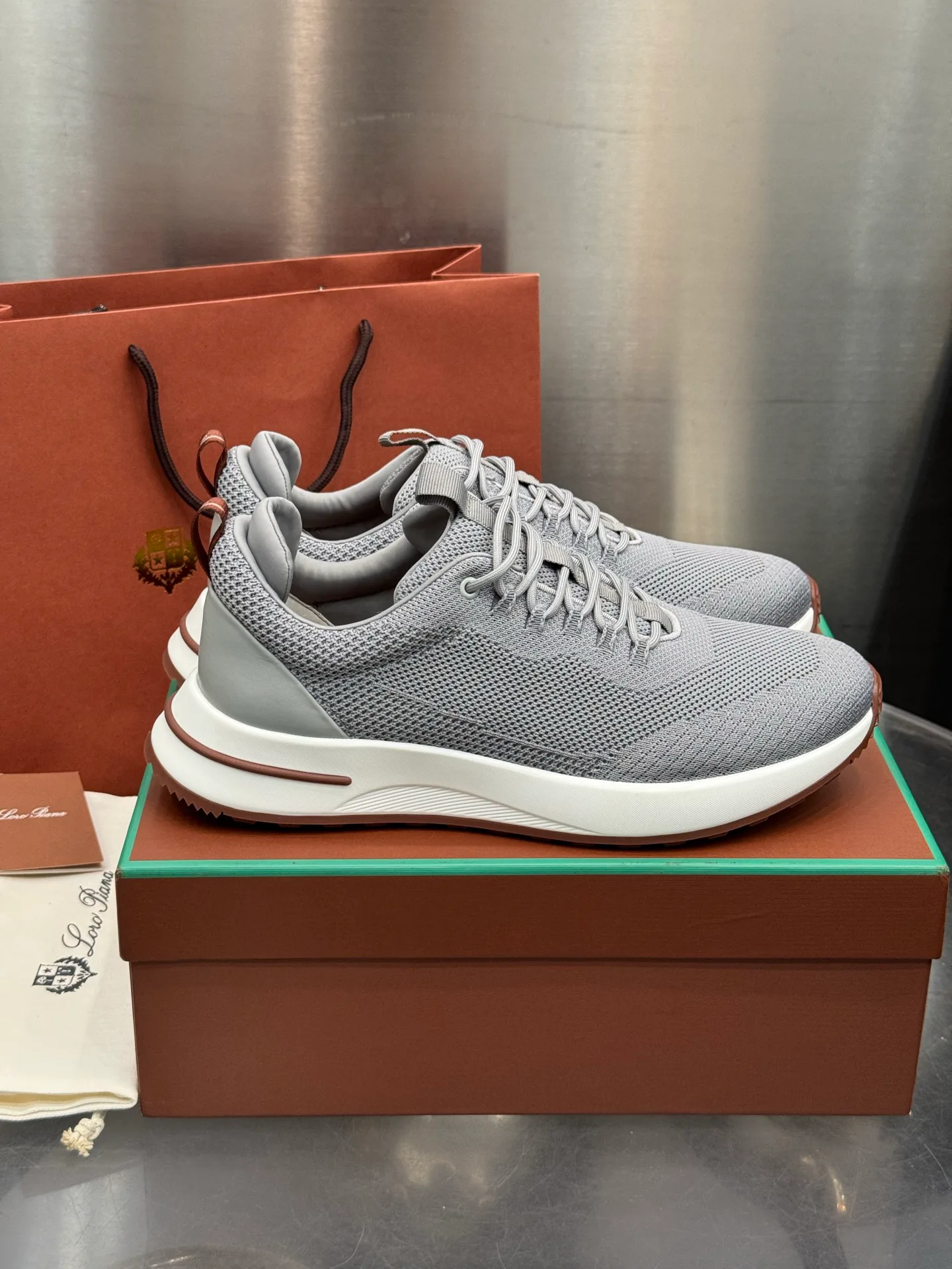 Men's Sneakers LORO PIANA 18202682