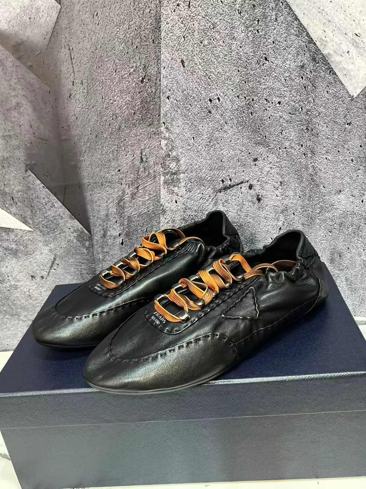 Men's Sneakers PRADA 17962252