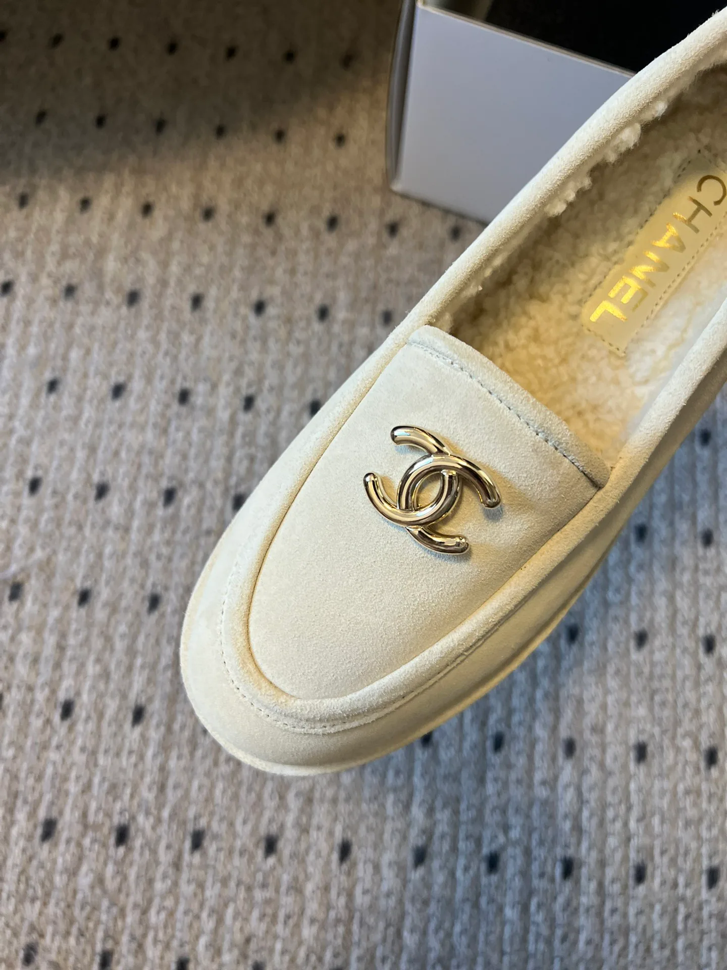 Women's Loafers And Moccasins CHANEL 17822829