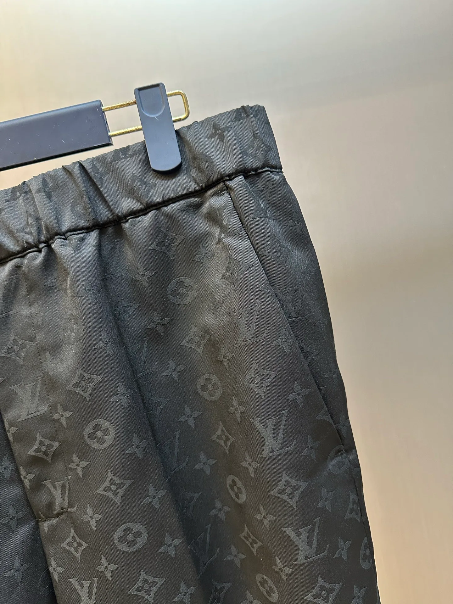 Men's Trousers LOUIS VUITTON 18178869