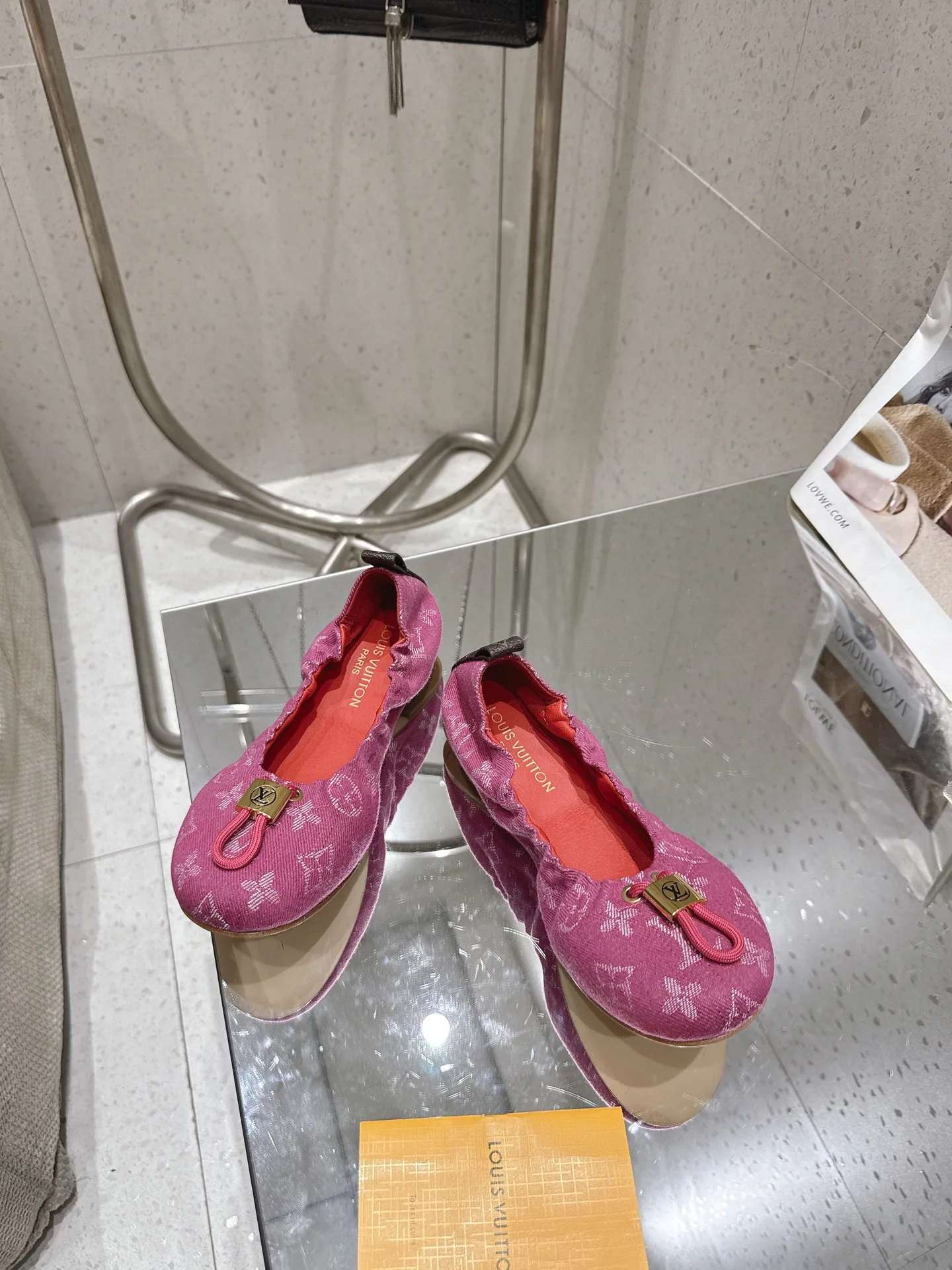 Women's Ballet Flats LOUIS VUITTON 17524758