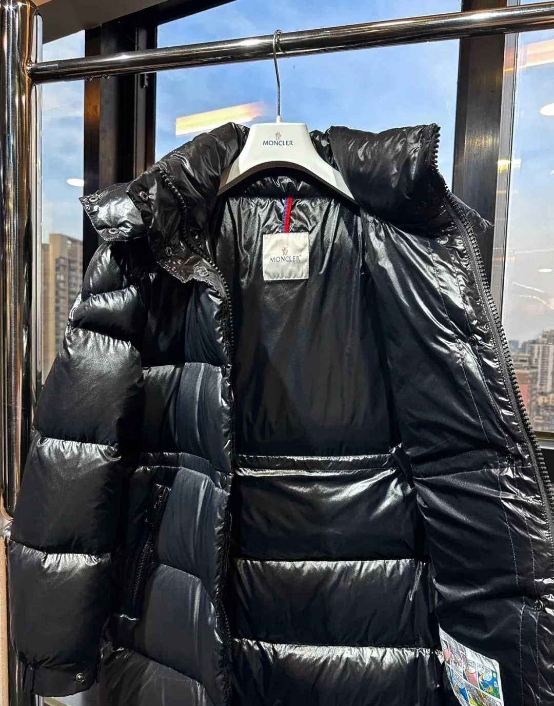 Women's Jackets And Down Jackets MONCLER 17964605