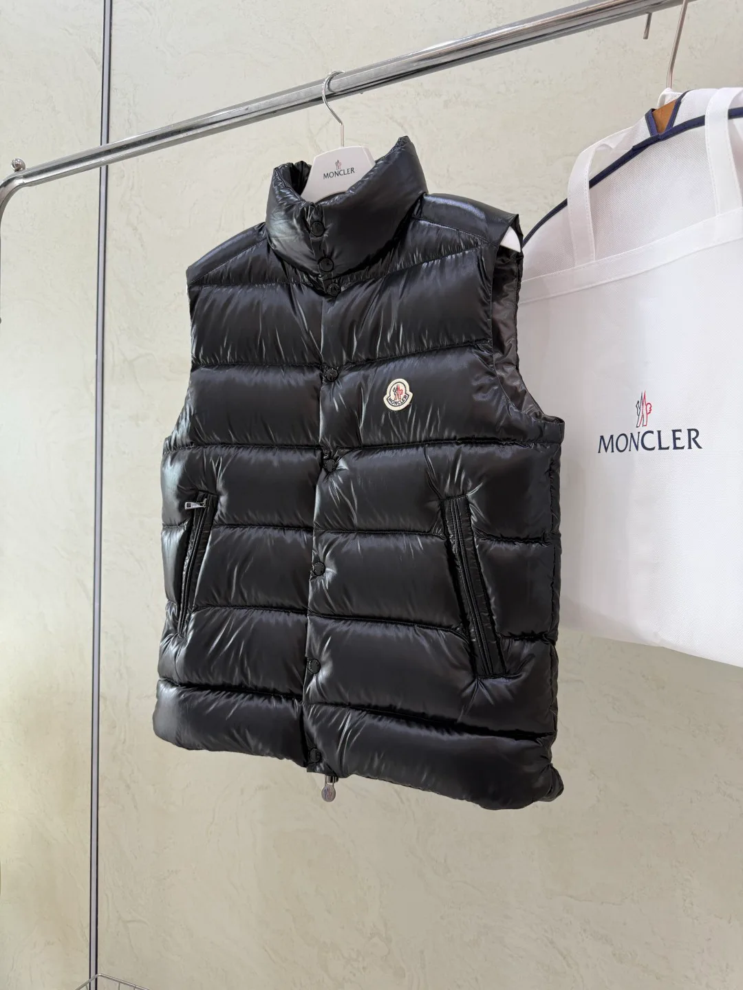 Women's Vests MONCLER 18376095