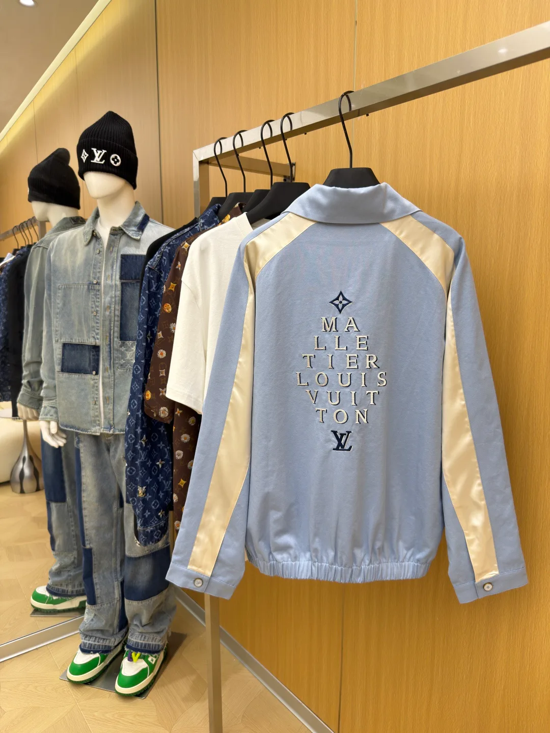 Men's Jackets And Down Jackets LOUIS VUITTON 17740877