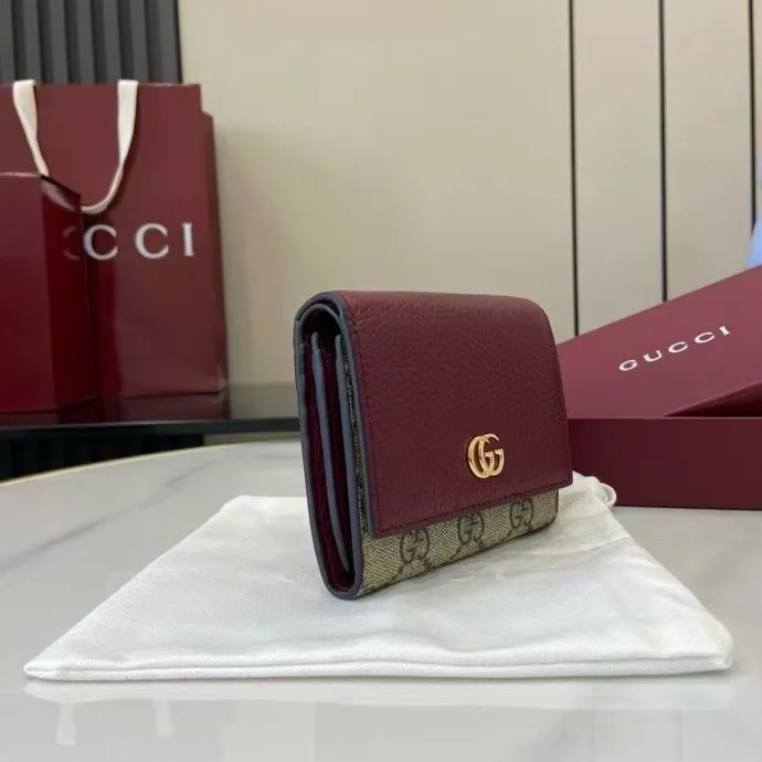 Women's Clutches GUCCI 17904032