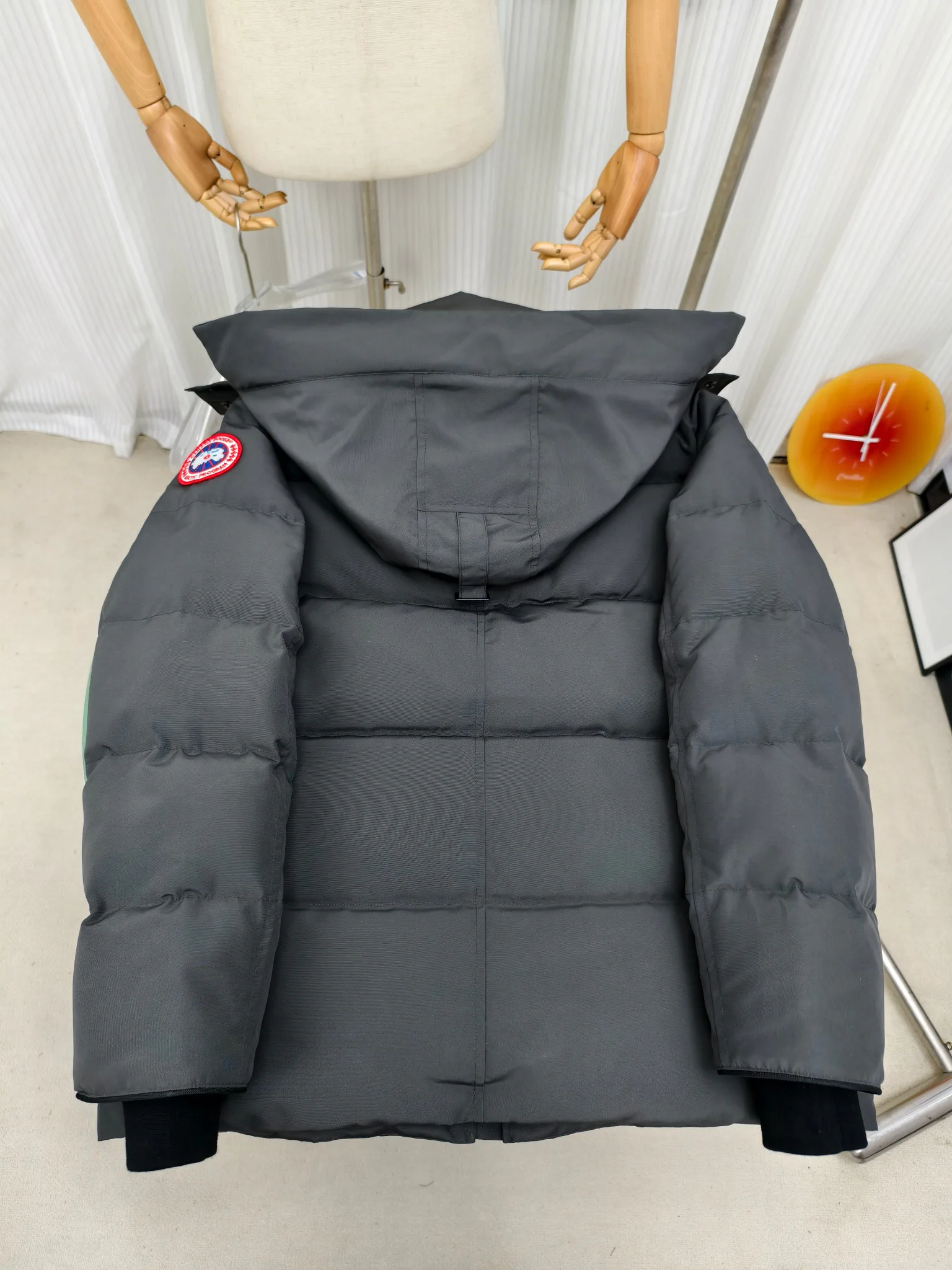 Куртки И Пуховики Мужские Canada Goose 18684526