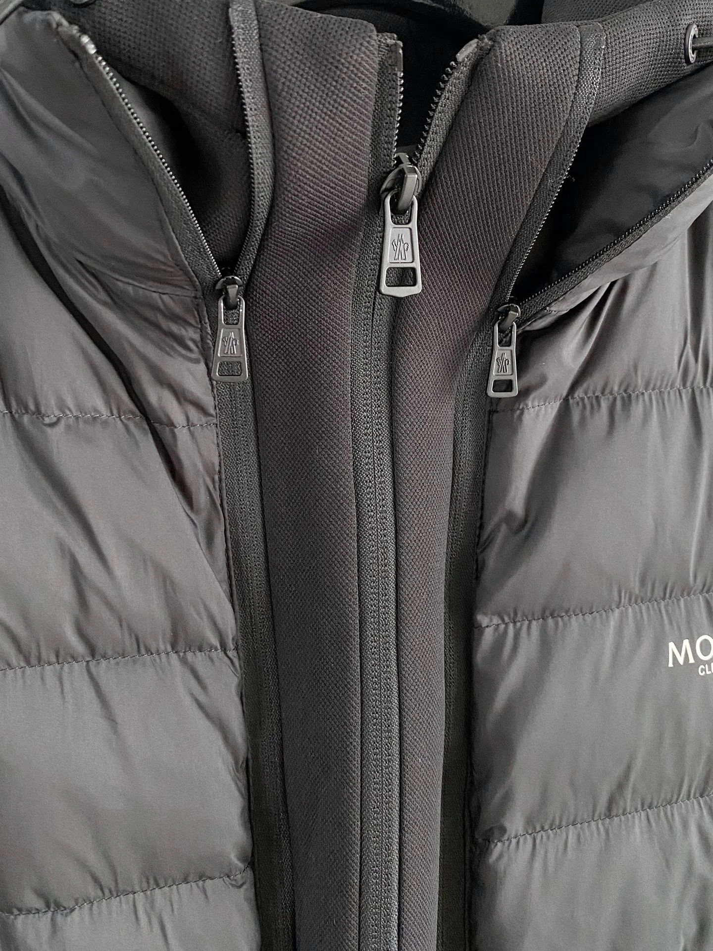 Men's Jackets And Down Jackets MONCLER 18510171