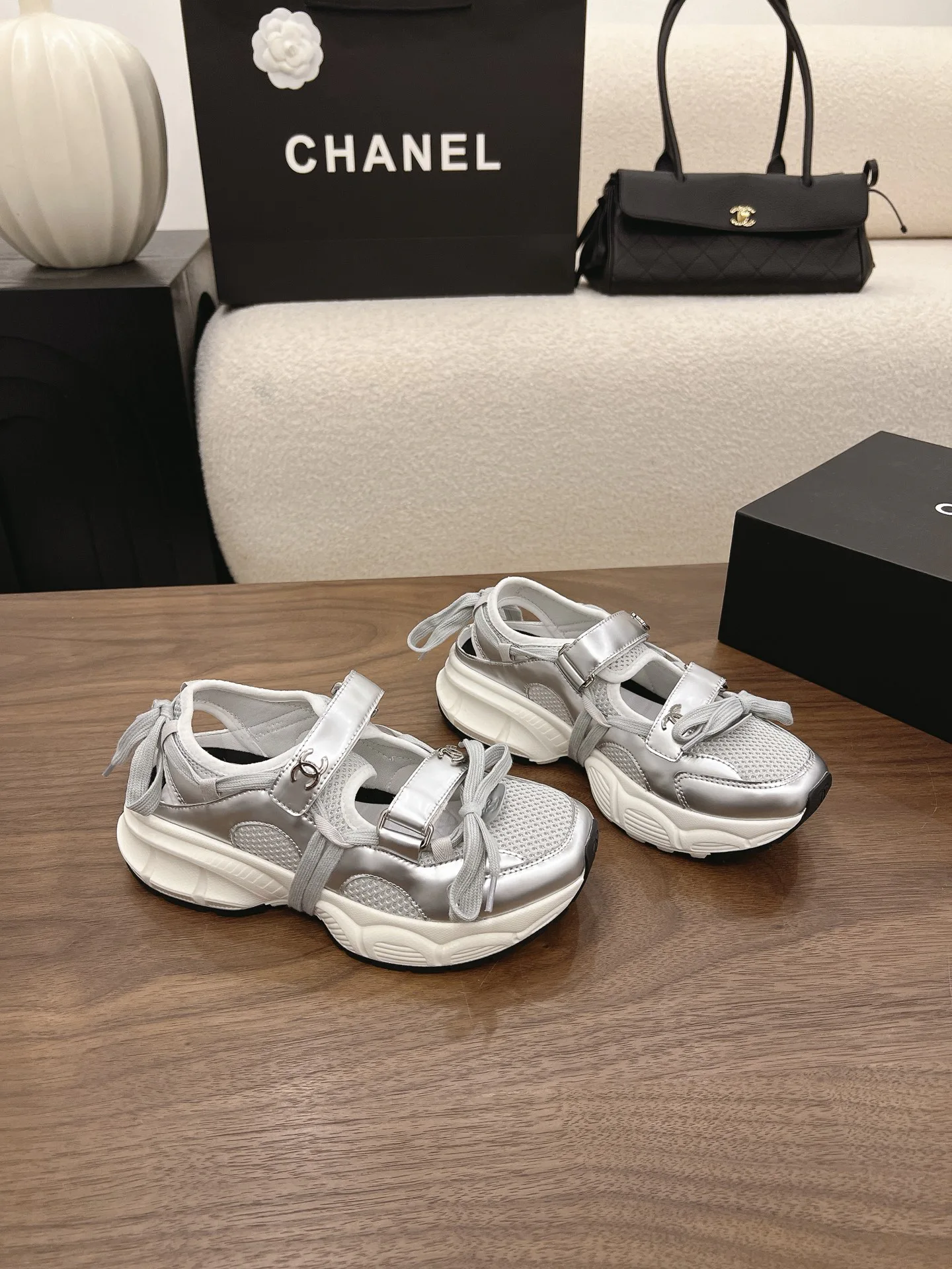 Women's Sneakers CHANEL 16915785