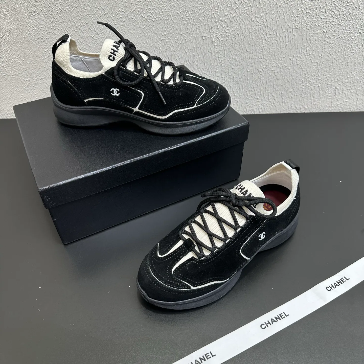 Women's Sneakers CHANEL 17934451