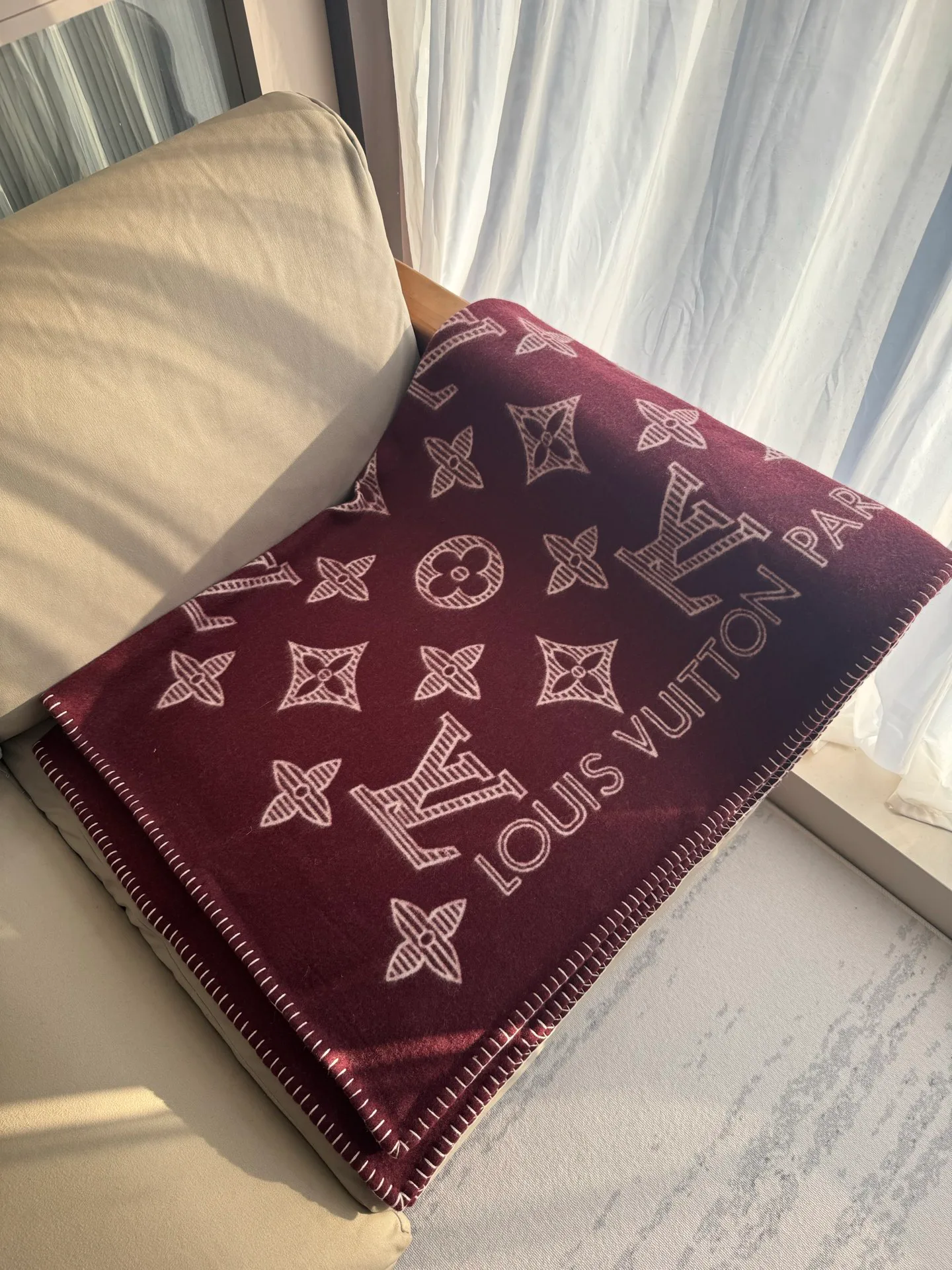 Textiles LOUIS VUITTON 18361609