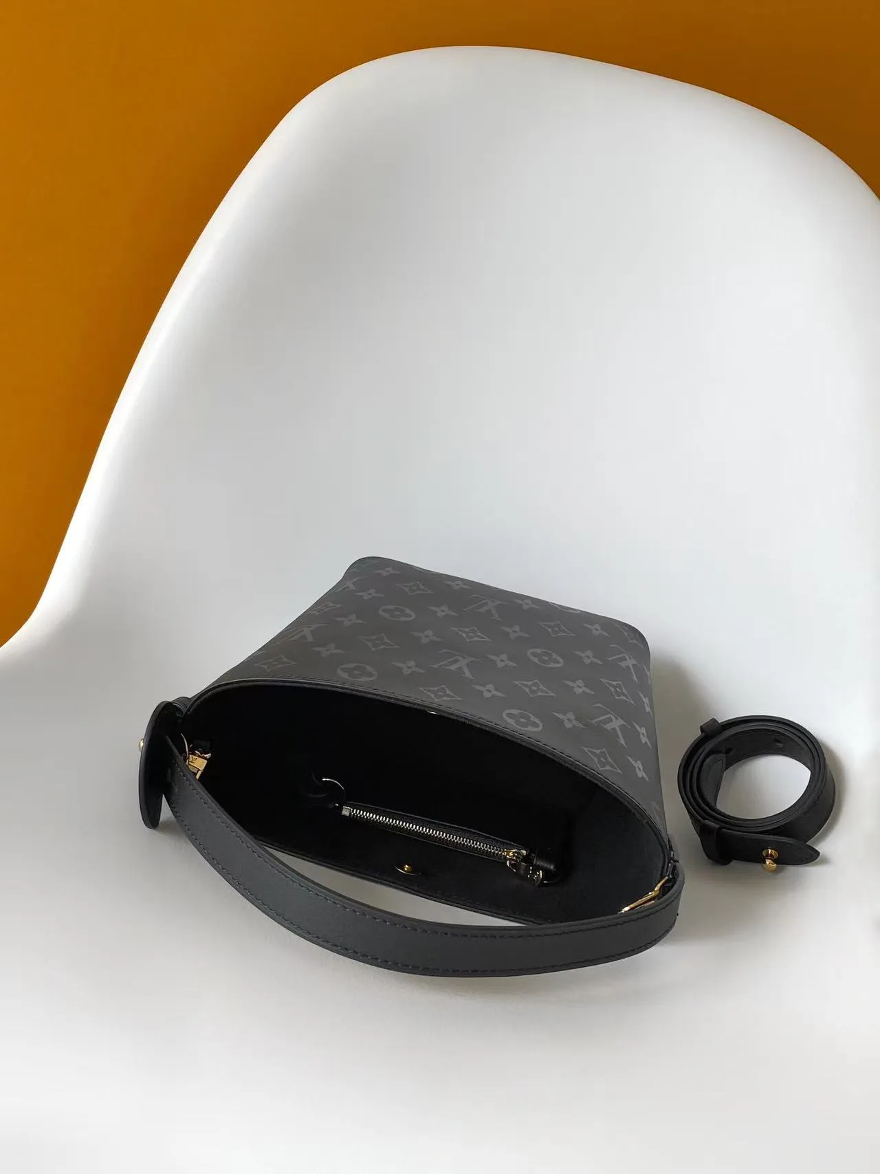 Women's Classic Handbags LOUIS VUITTON 17949199