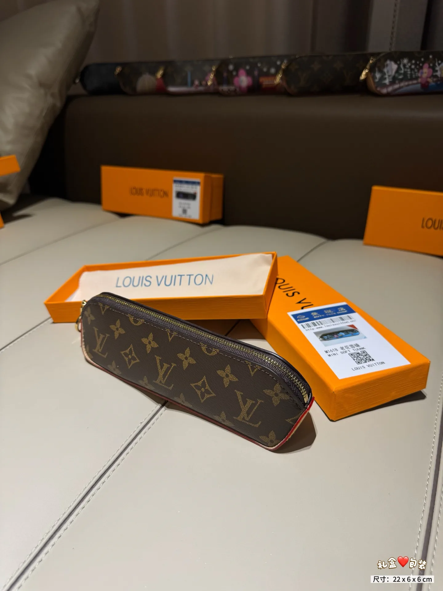 Women's Clutches LOUIS VUITTON 17907253