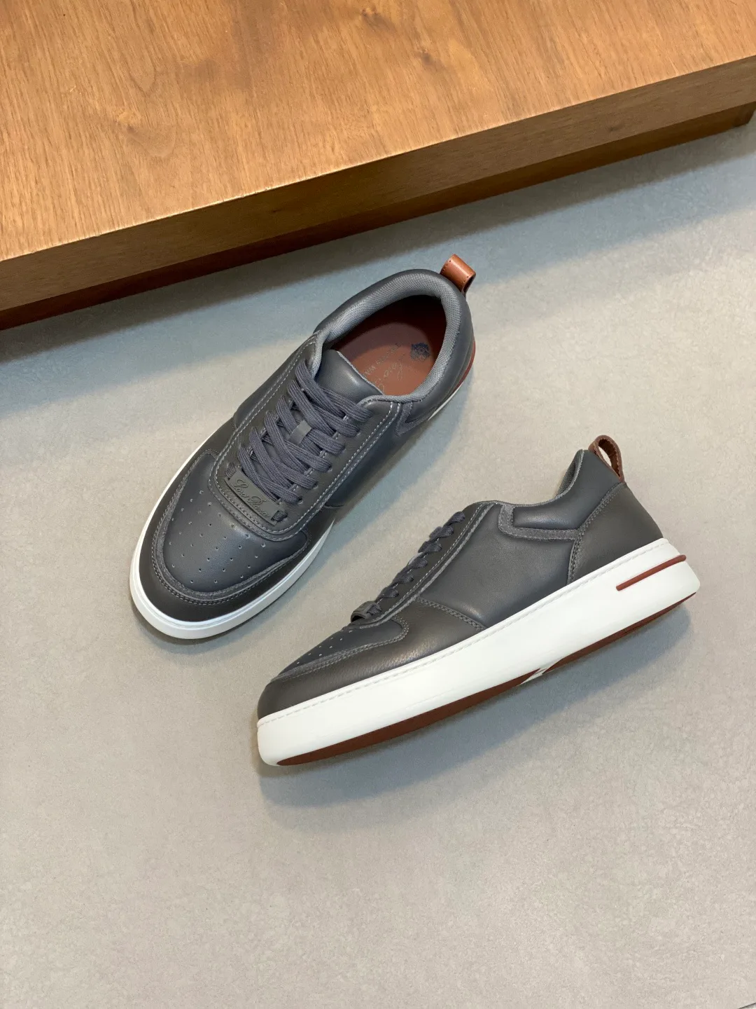 Men's Sneakers LORO PIANA 18079039