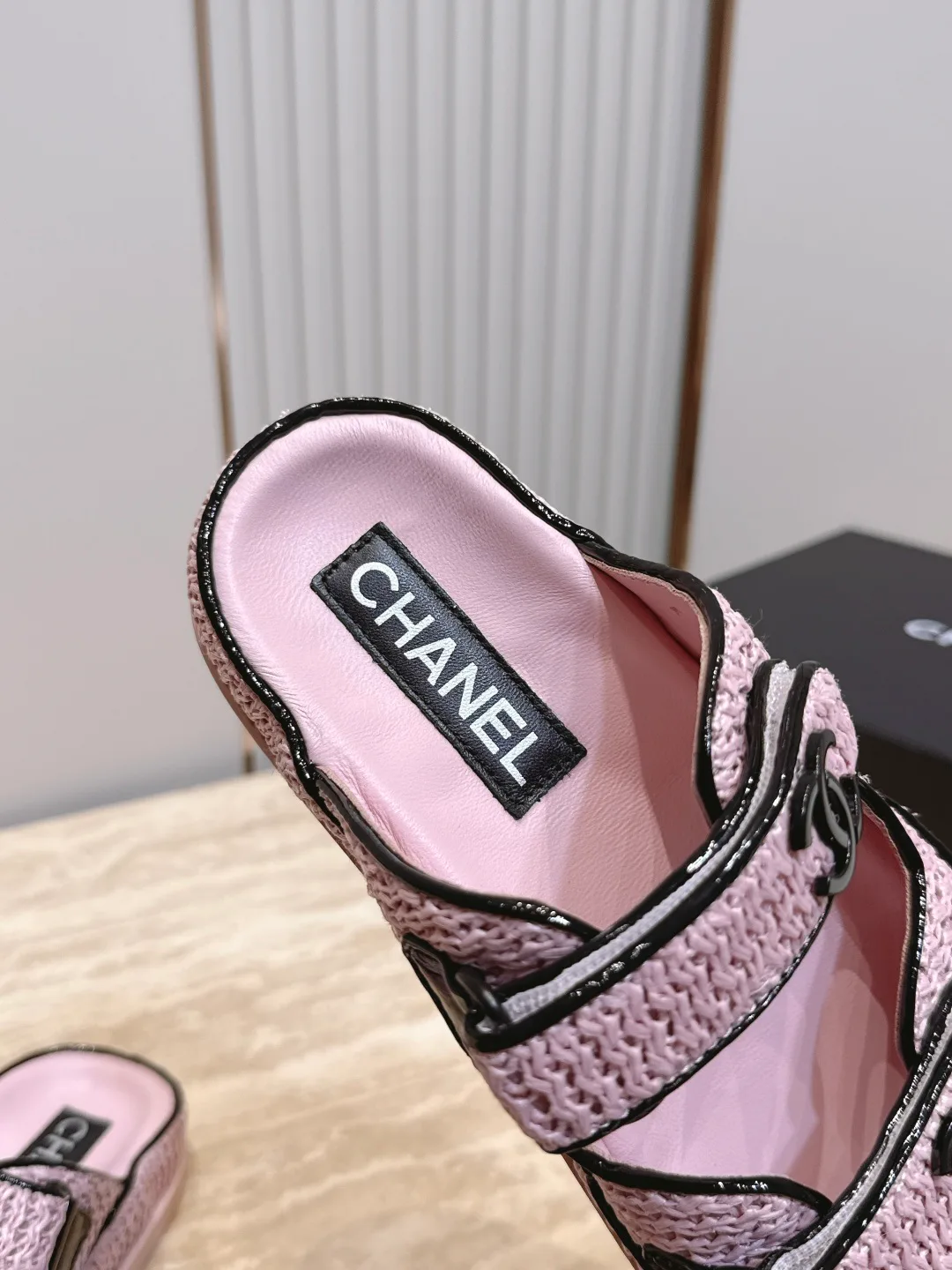 Women's Flip-Flops CHANEL 17336040
