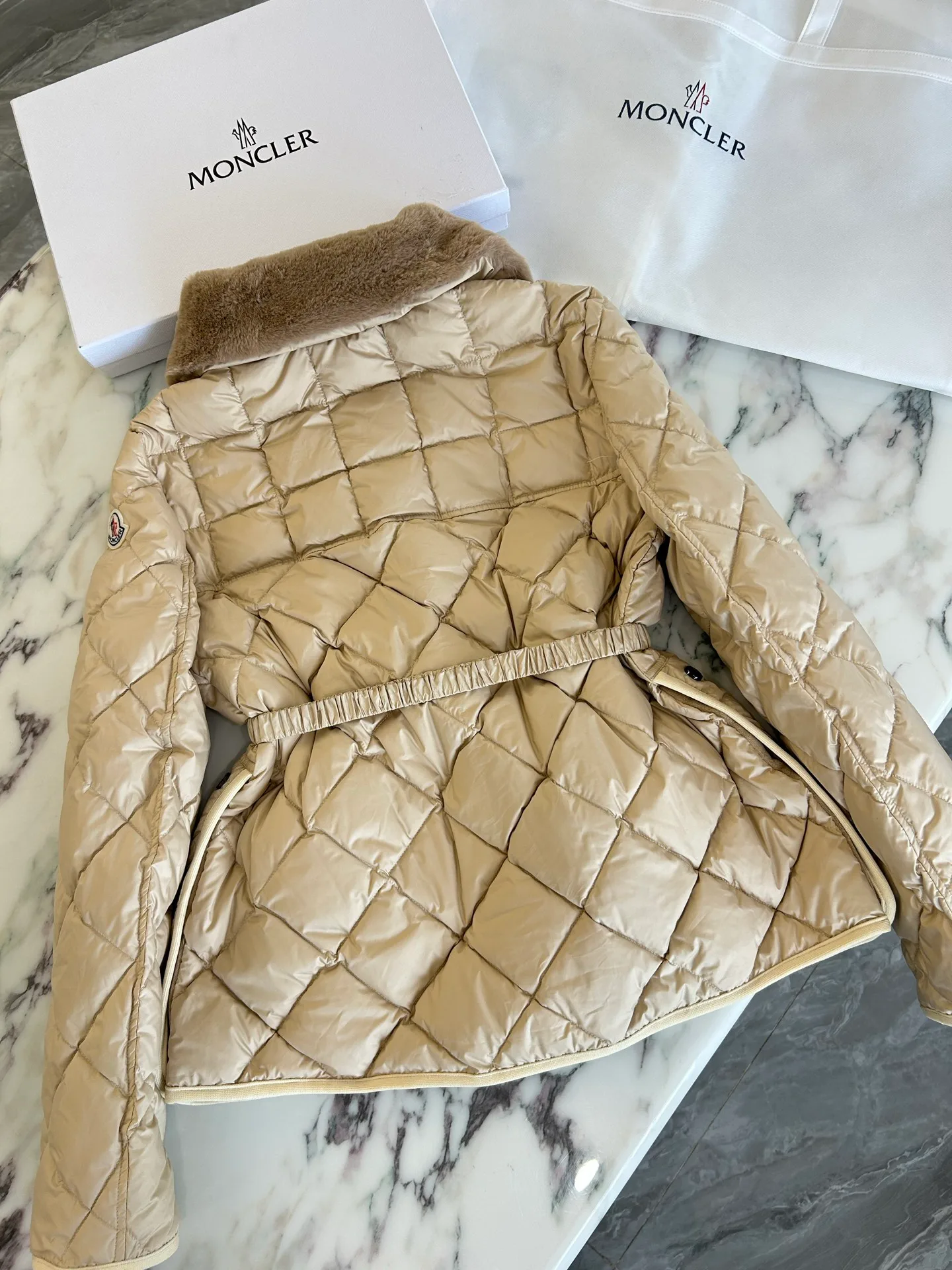 Men's Jackets And Down Jackets MONCLER 18231453