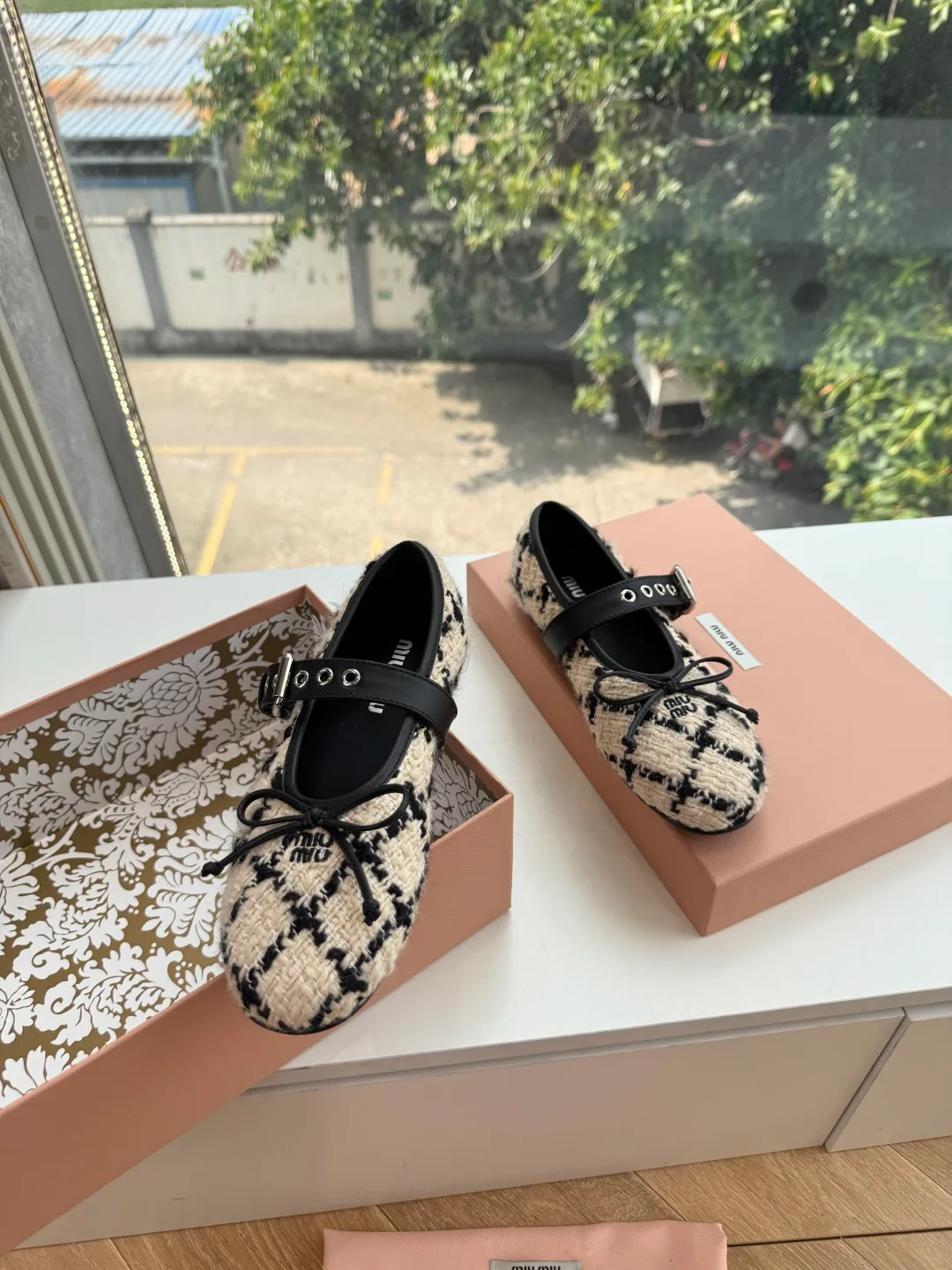 Women's Ballet Flats MIU MIU 18414294
