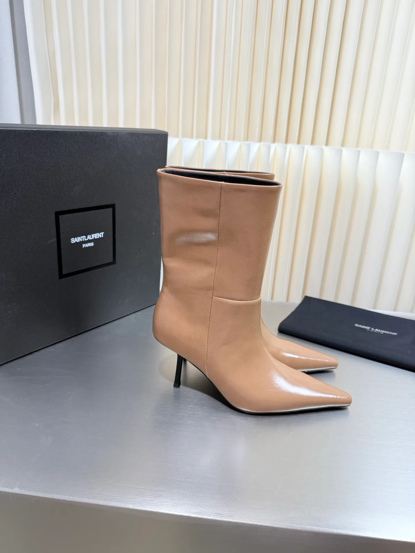 Women's Booties SAINT LAURENT 18083334