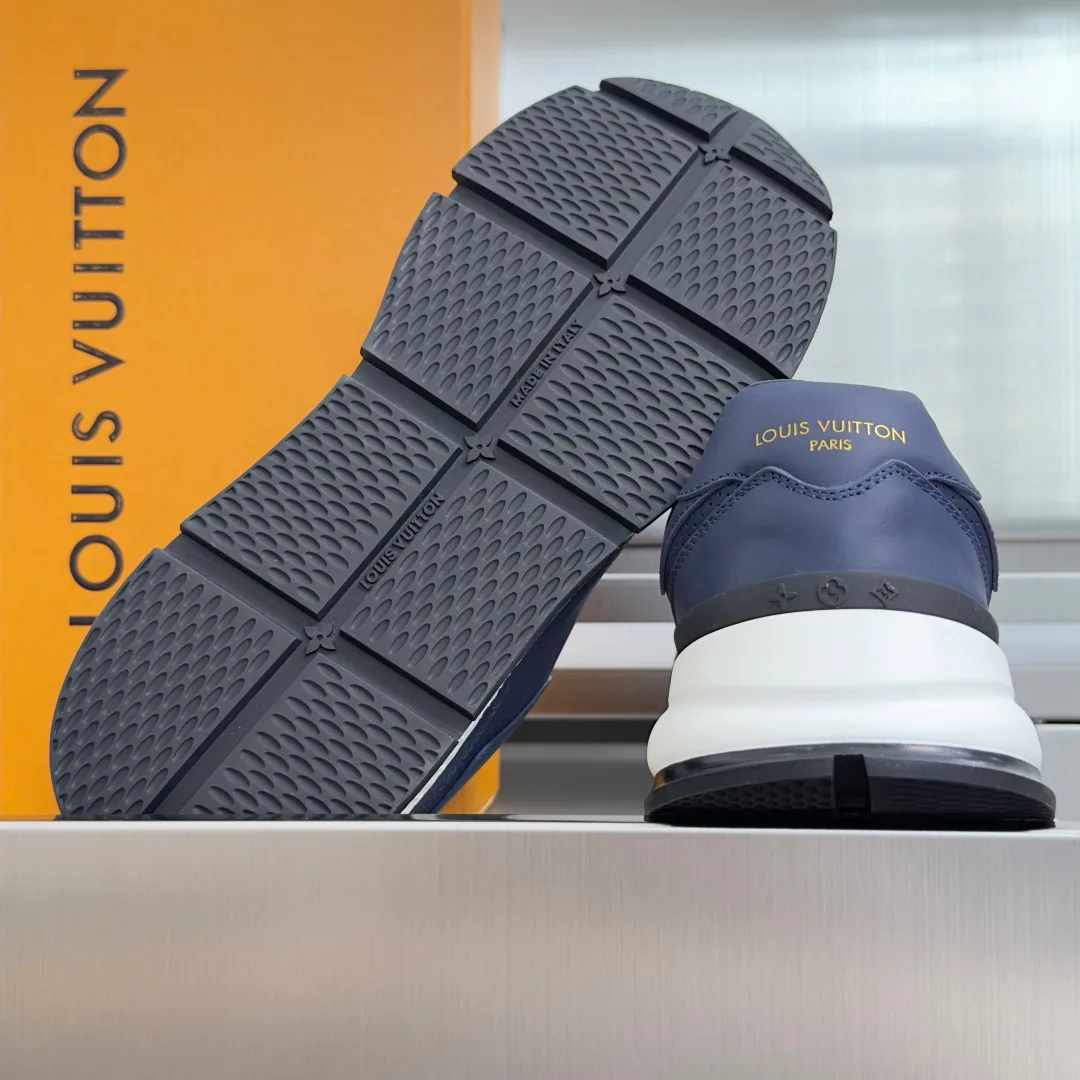 Men's Sneakers LOUIS VUITTON 17950792