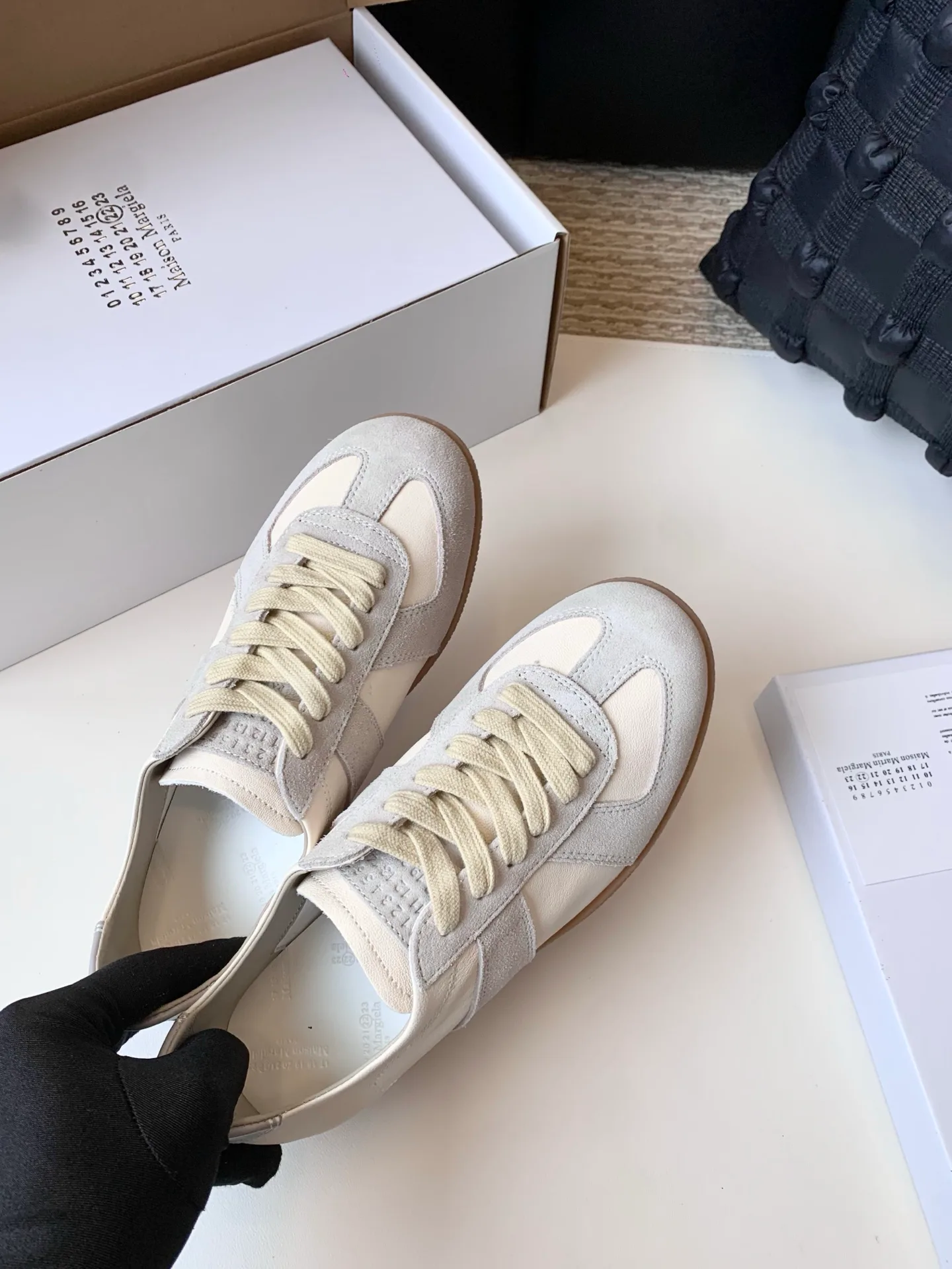 Women's Sneakers MAISON MARGIELA 17628616