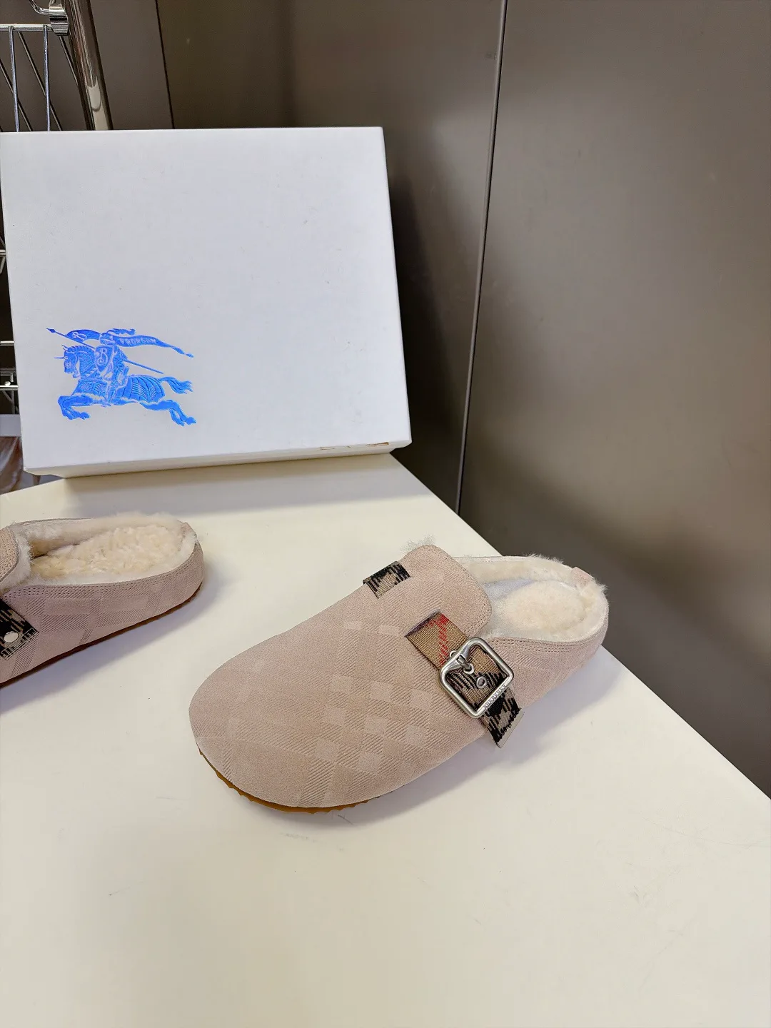 Women's Mules And Clogs BURBERRY 18092319