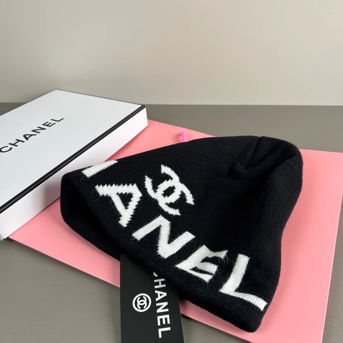 Hats CHANEL 18093225