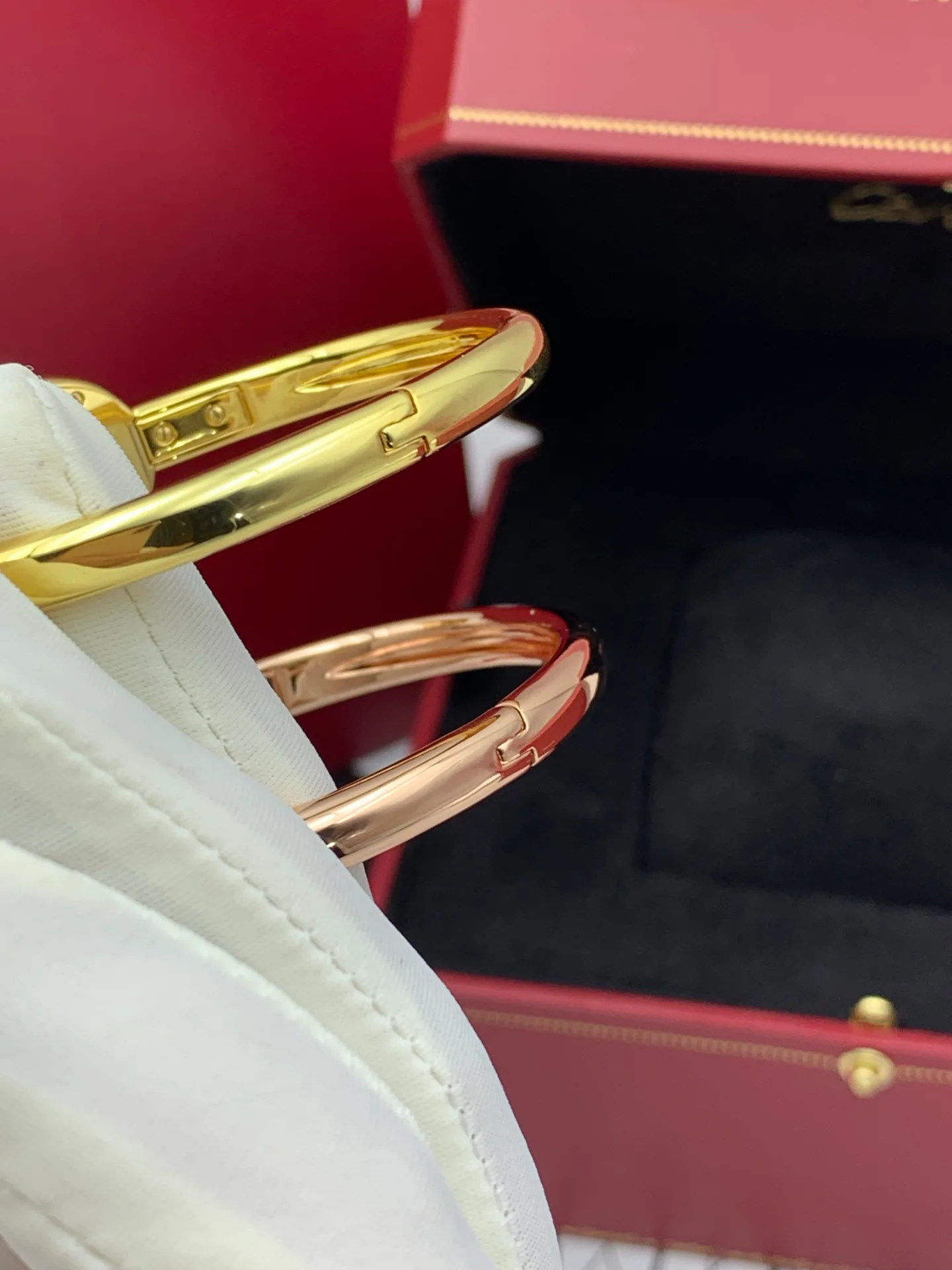 Women's Watches CARTIER 17832538