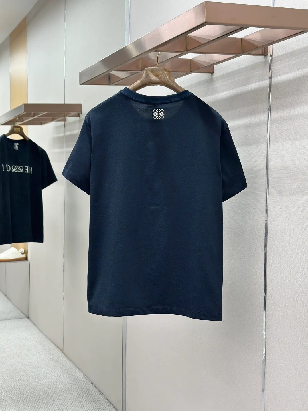 Women's T-Shirts LOEWE 18191142