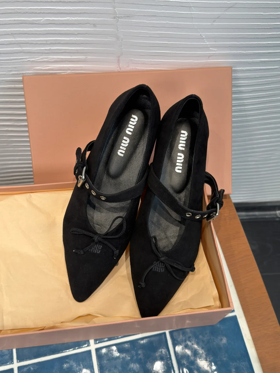 Women's Ballet Flats MIU MIU 18125391