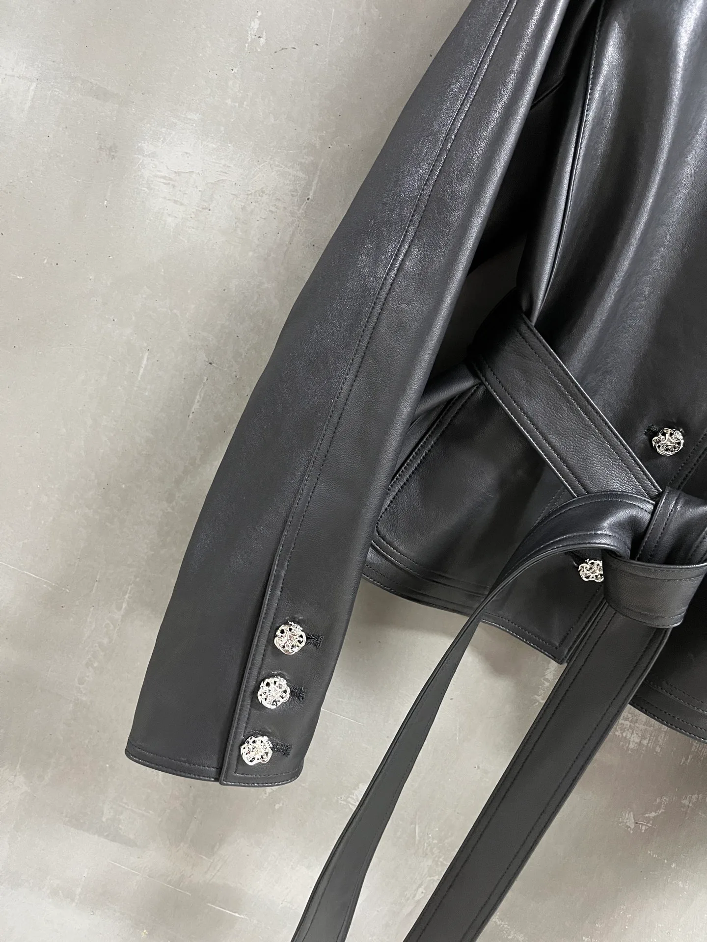 Women's Leather Jackets And Sheepskin Coats CHANEL 18015897