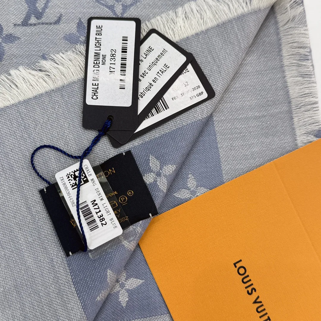 Scarves LOUIS VUITTON 17905172