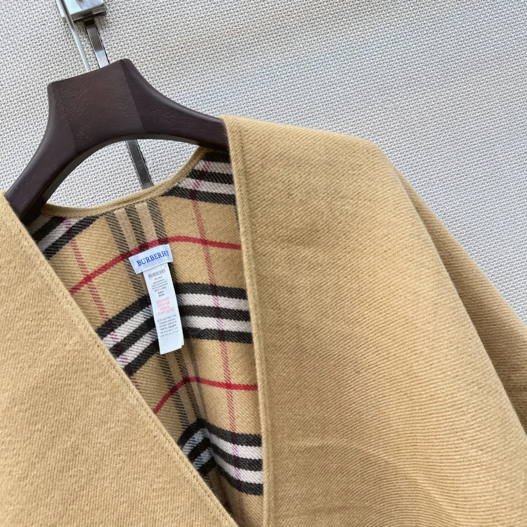 Scarves BURBERRY 18032577