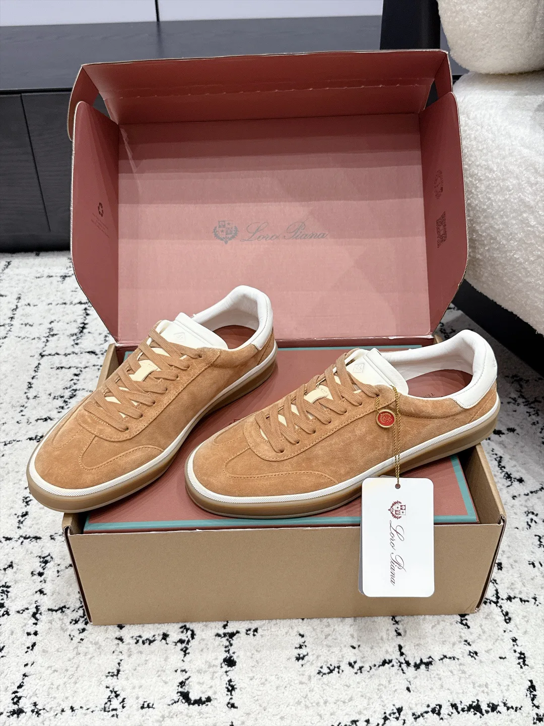 Women's Sneakers LORO PIANA 18133300