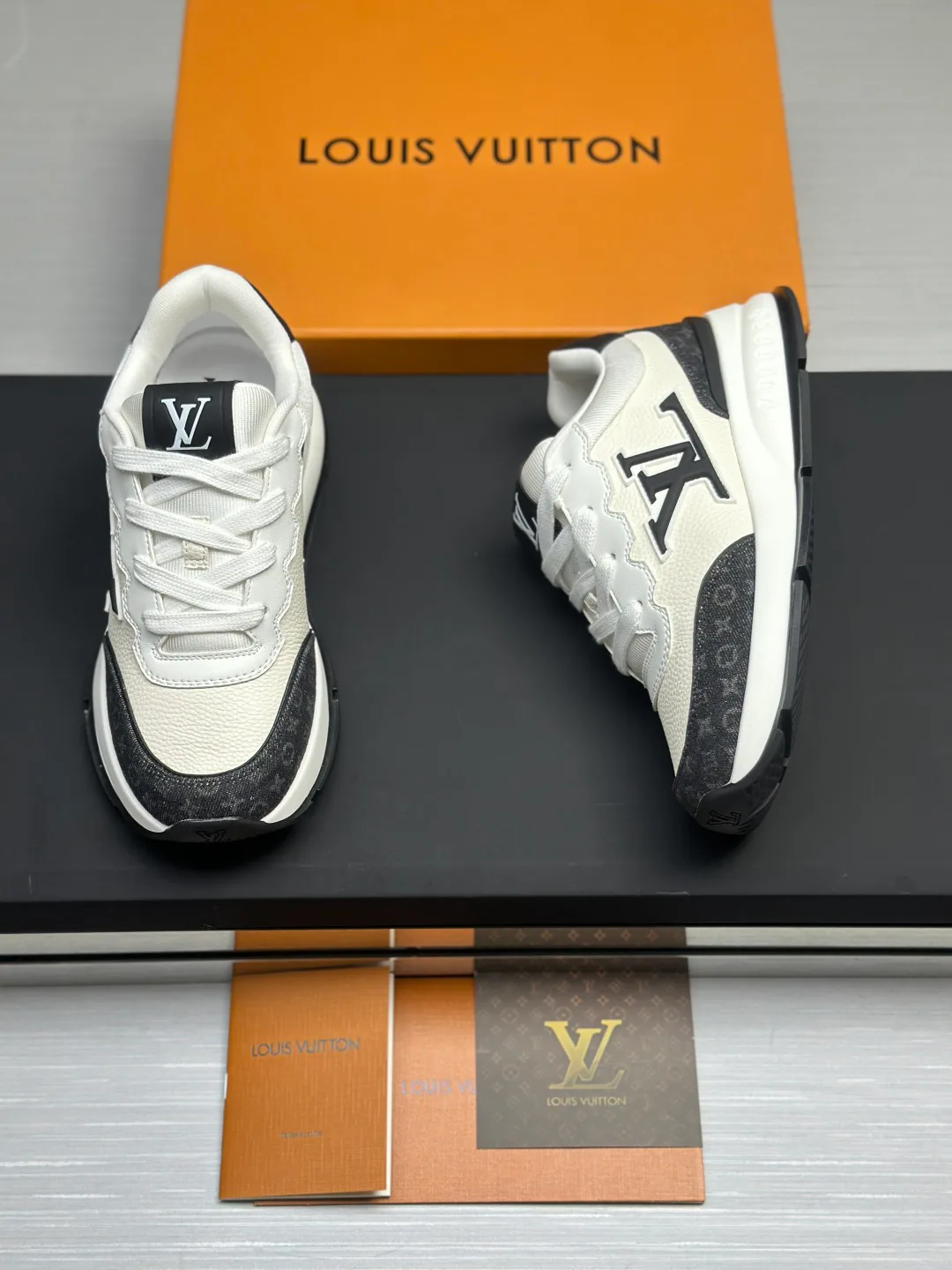 Кроссовки Мужские Louis Vuitton 18677769