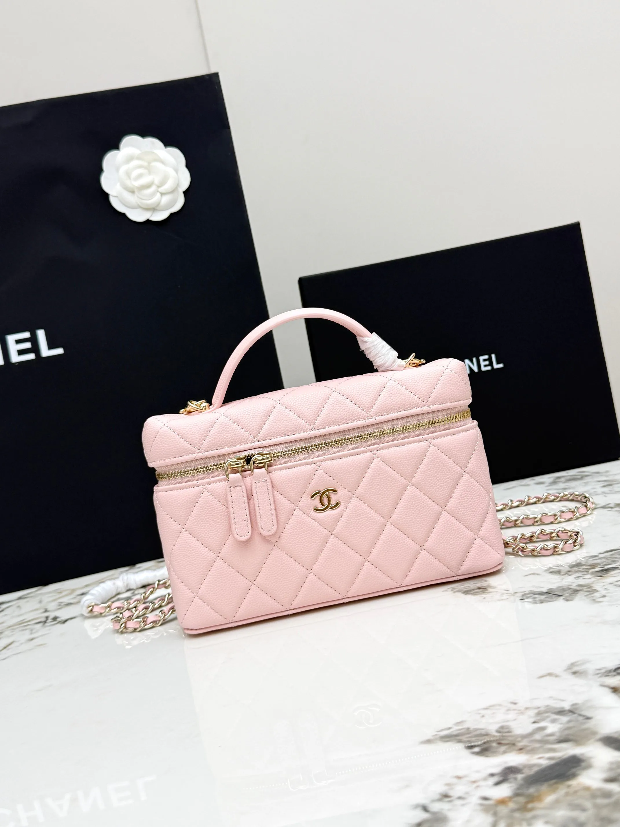 Women's Classic Handbags CHANEL 17949110