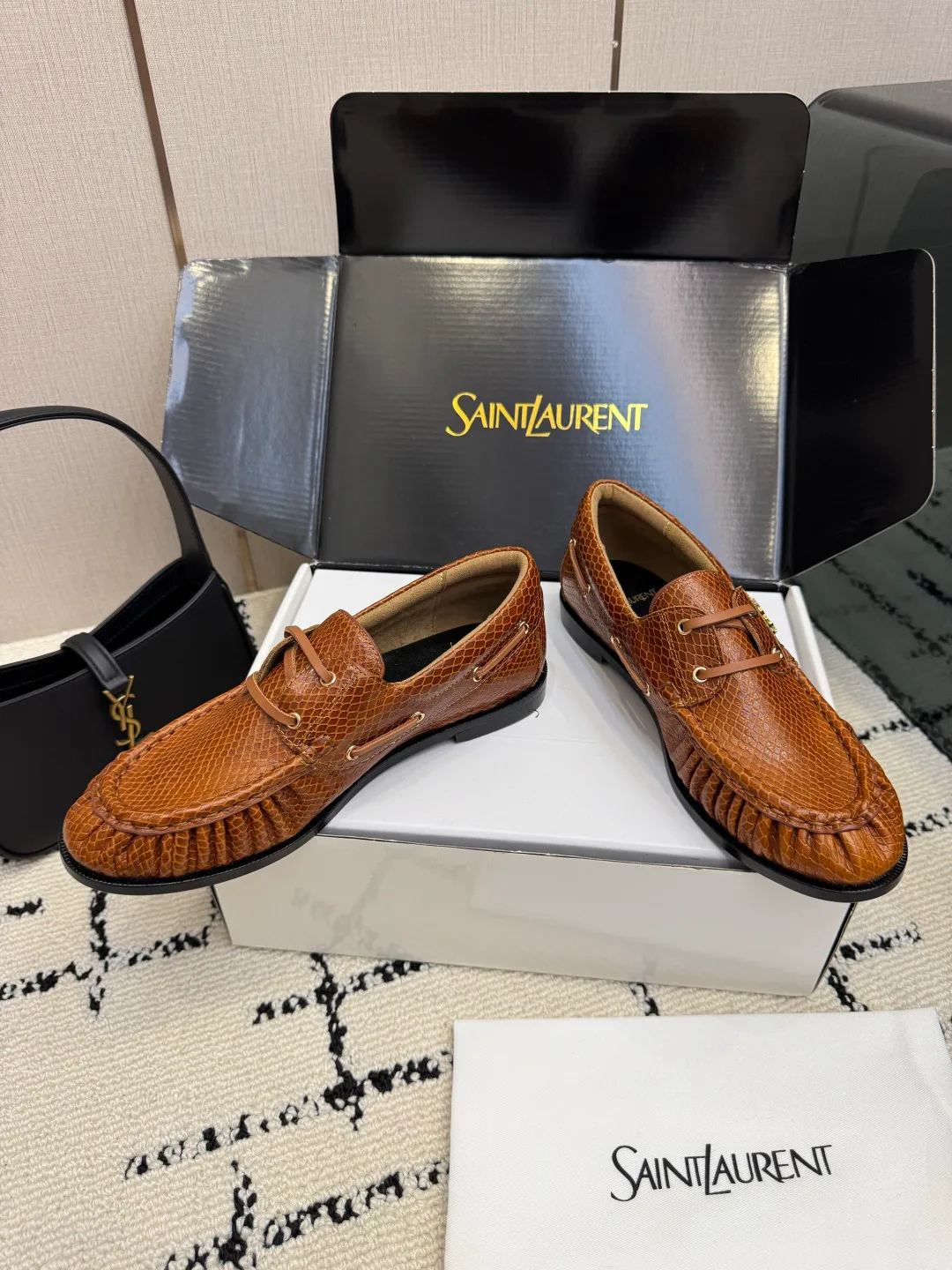 Women's Loafers And Moccasins SAINT LAURENT 17816912