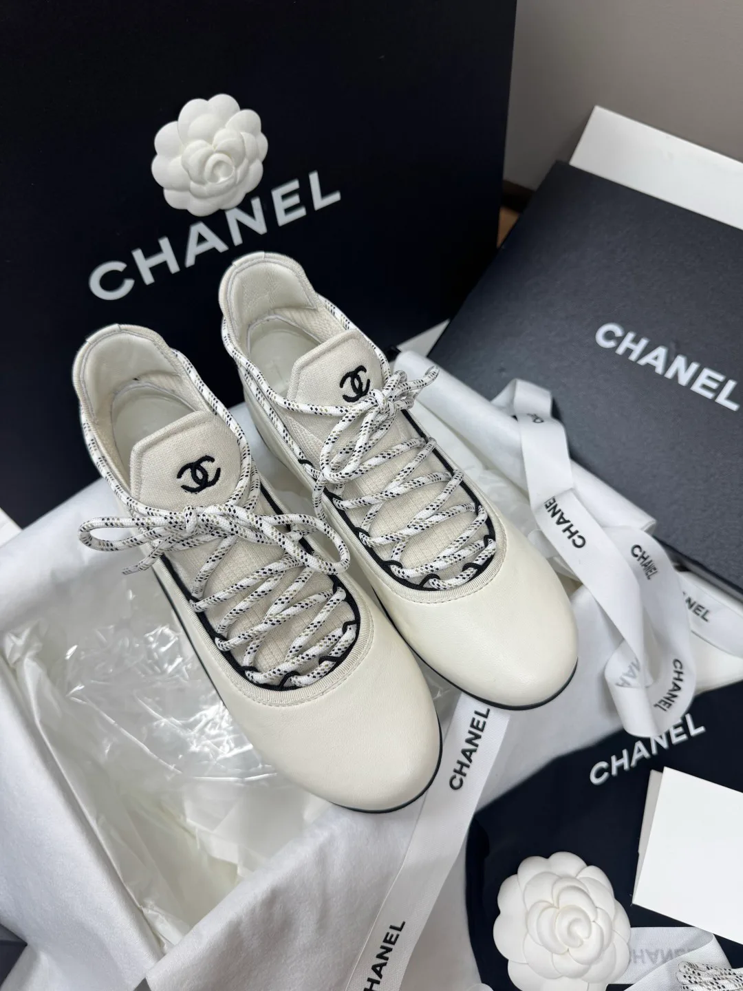 Women's Sneakers CHANEL 17736332