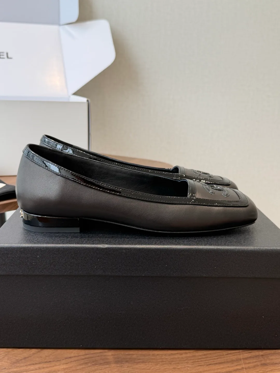Women's Ballet Flats CHANEL 17708763