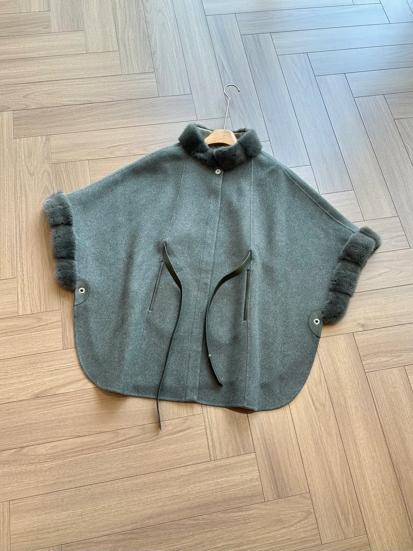 Women's Coats LORO PIANA 18197605