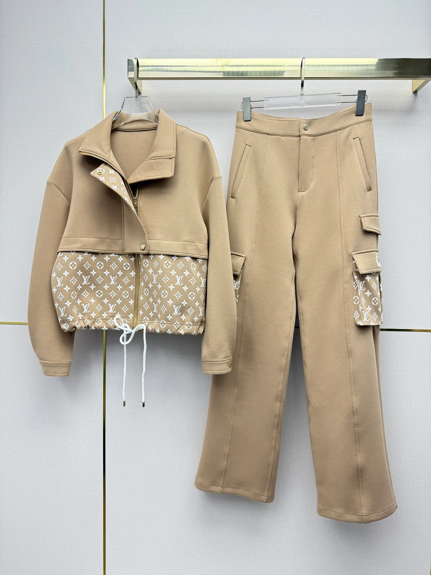 Women's Jackets And Down Jackets LOUIS VUITTON 17829227