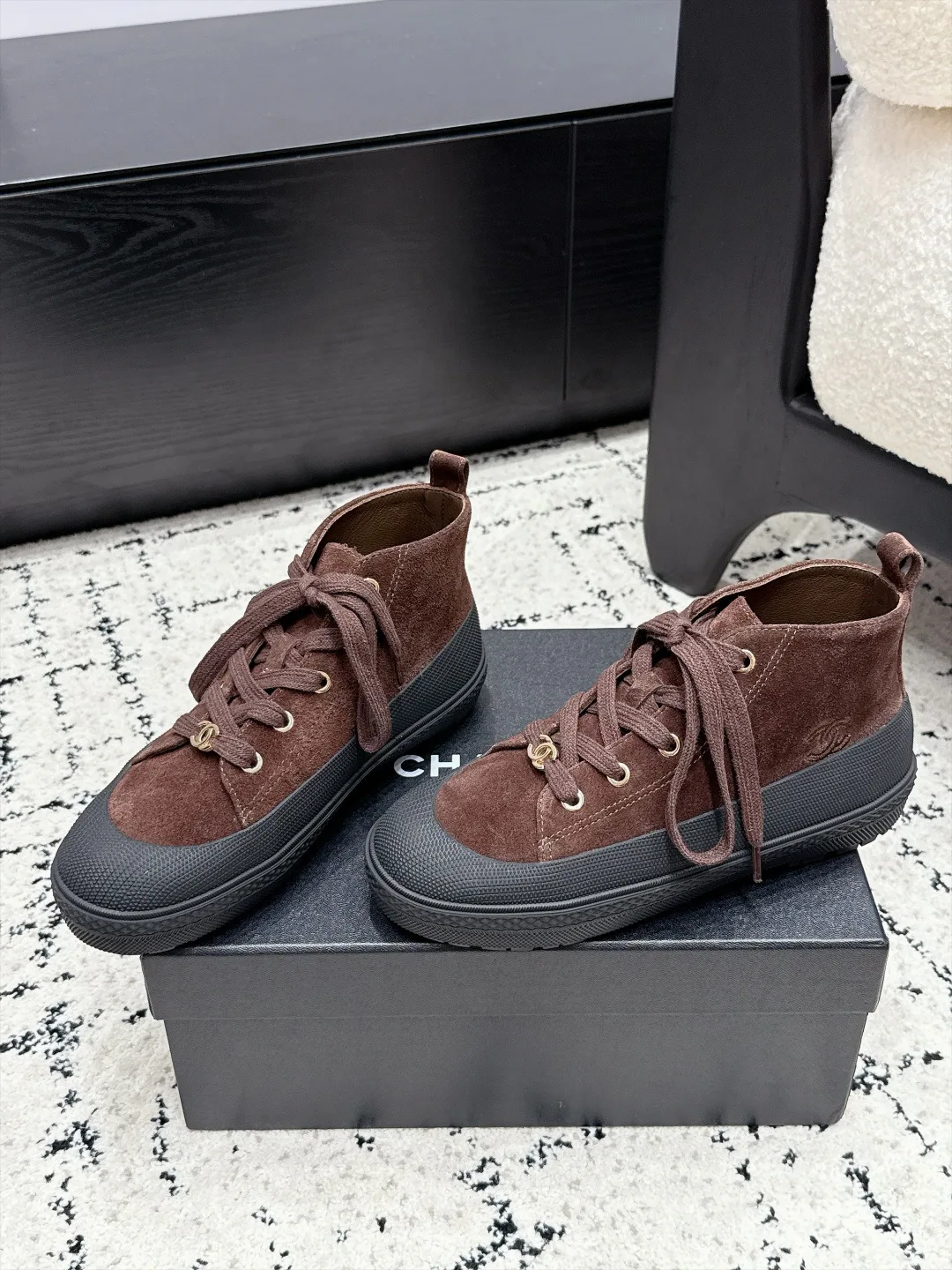 Women's Sneakers CHANEL 18505529
