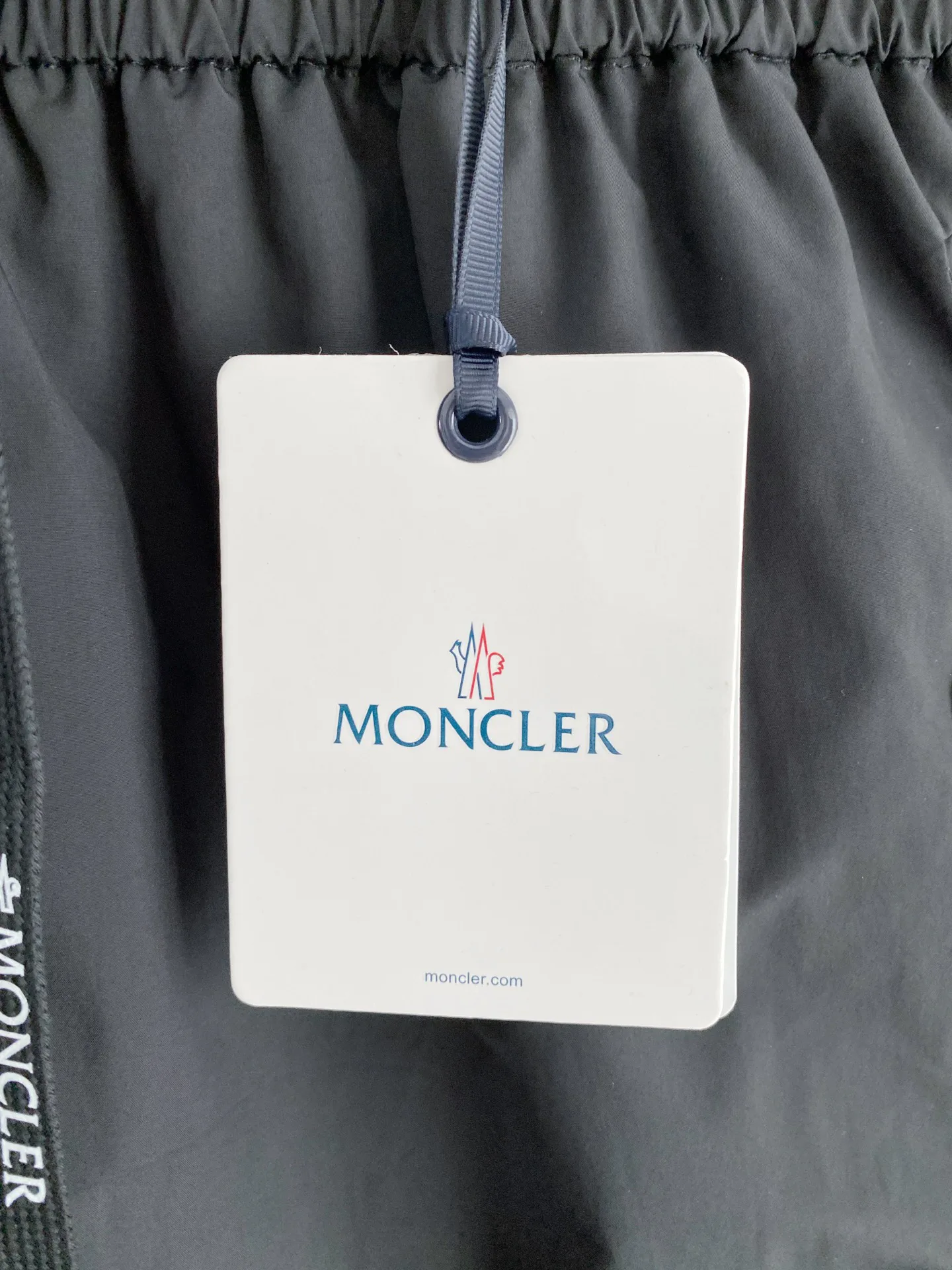 Men's Shorts MONCLER 17837382