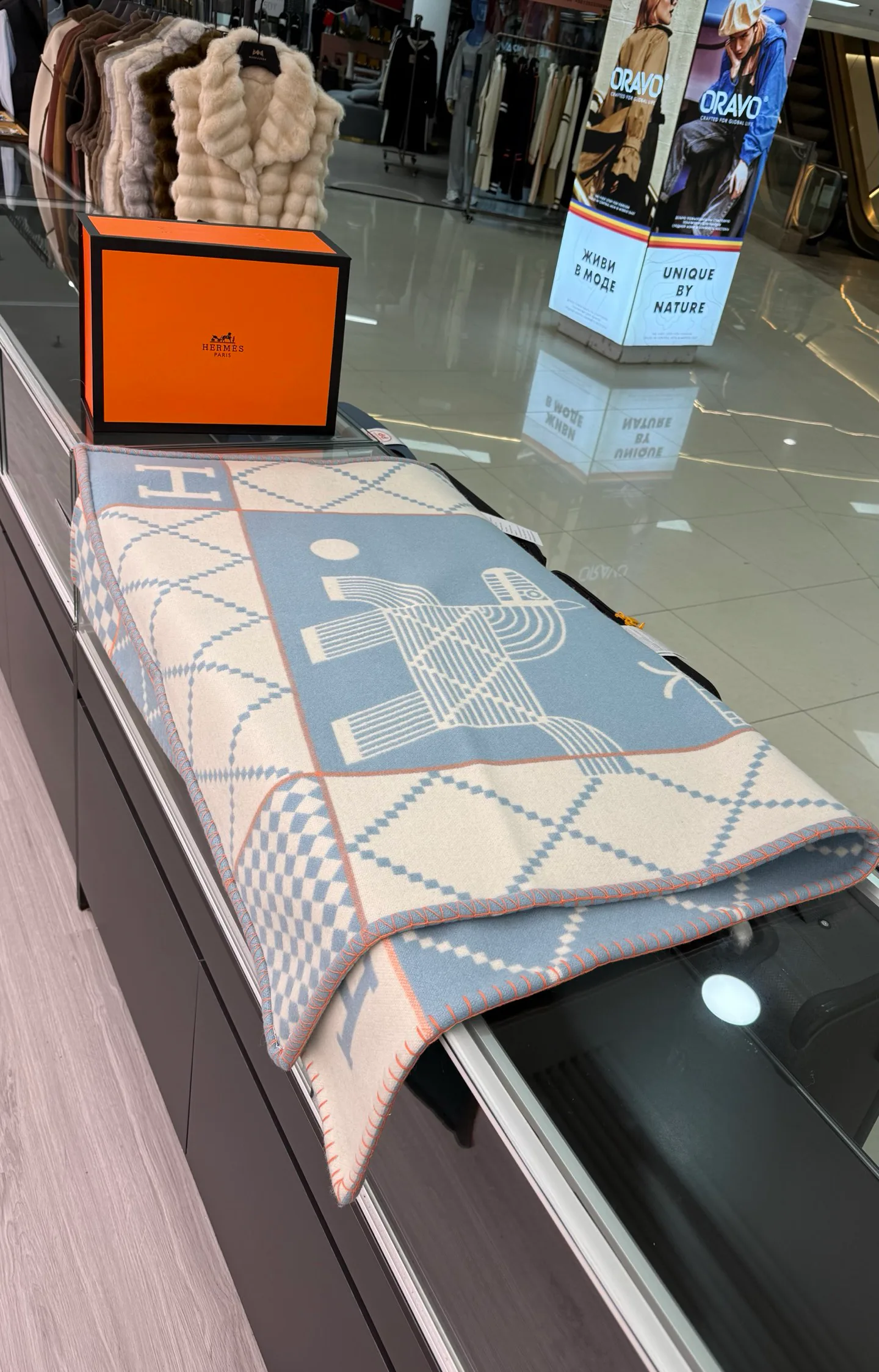 Textiles HERMES 18222655