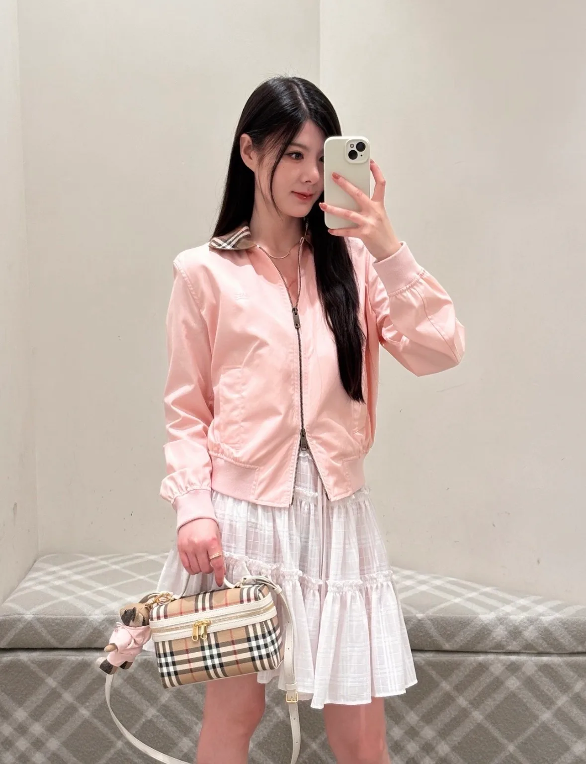 Women's Jackets And Down Jackets BURBERRY 18253290